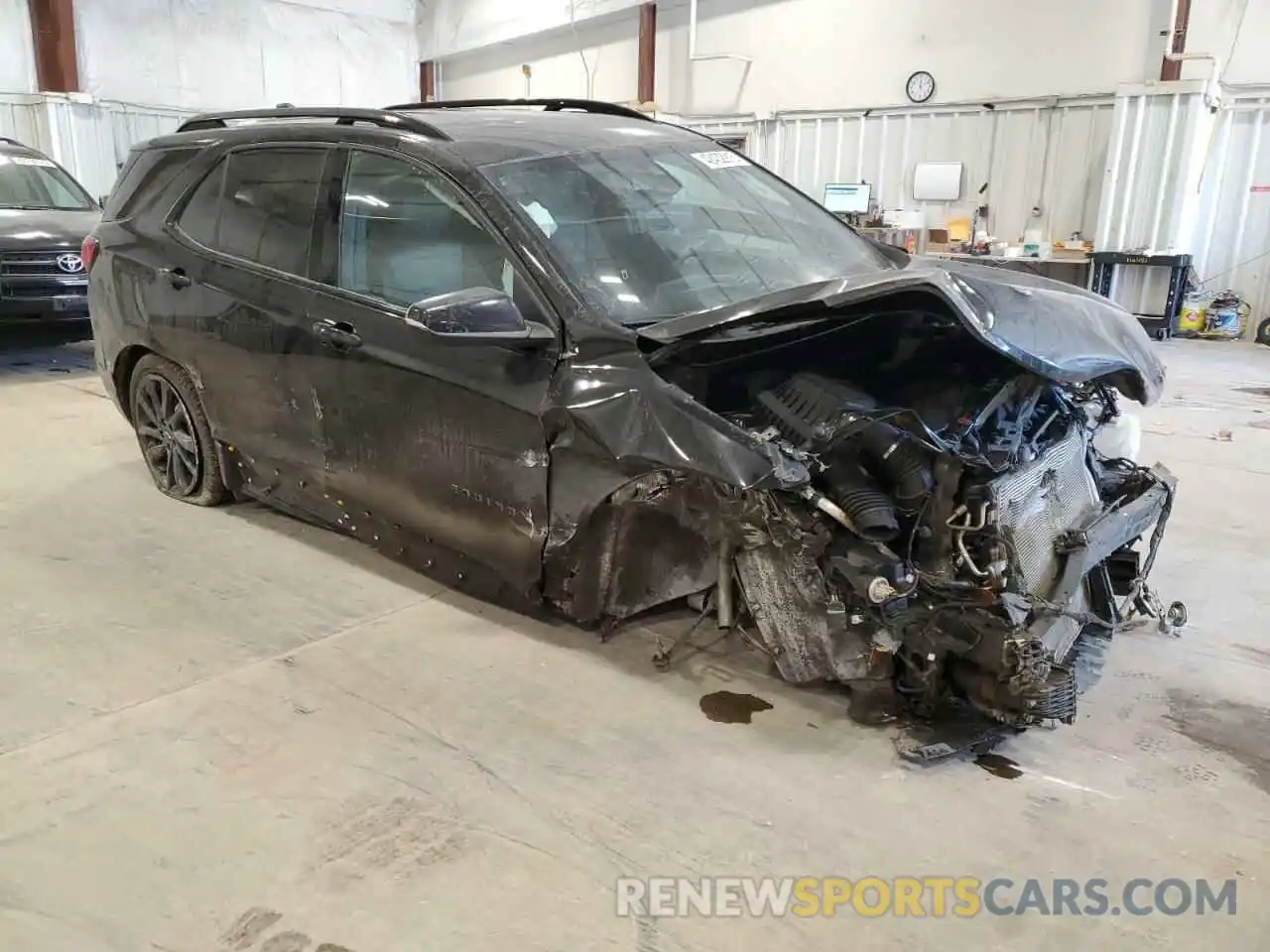 4 Photograph of a damaged car 2GNAXWEV2N6132397 CHEVROLET EQUINOX 2022