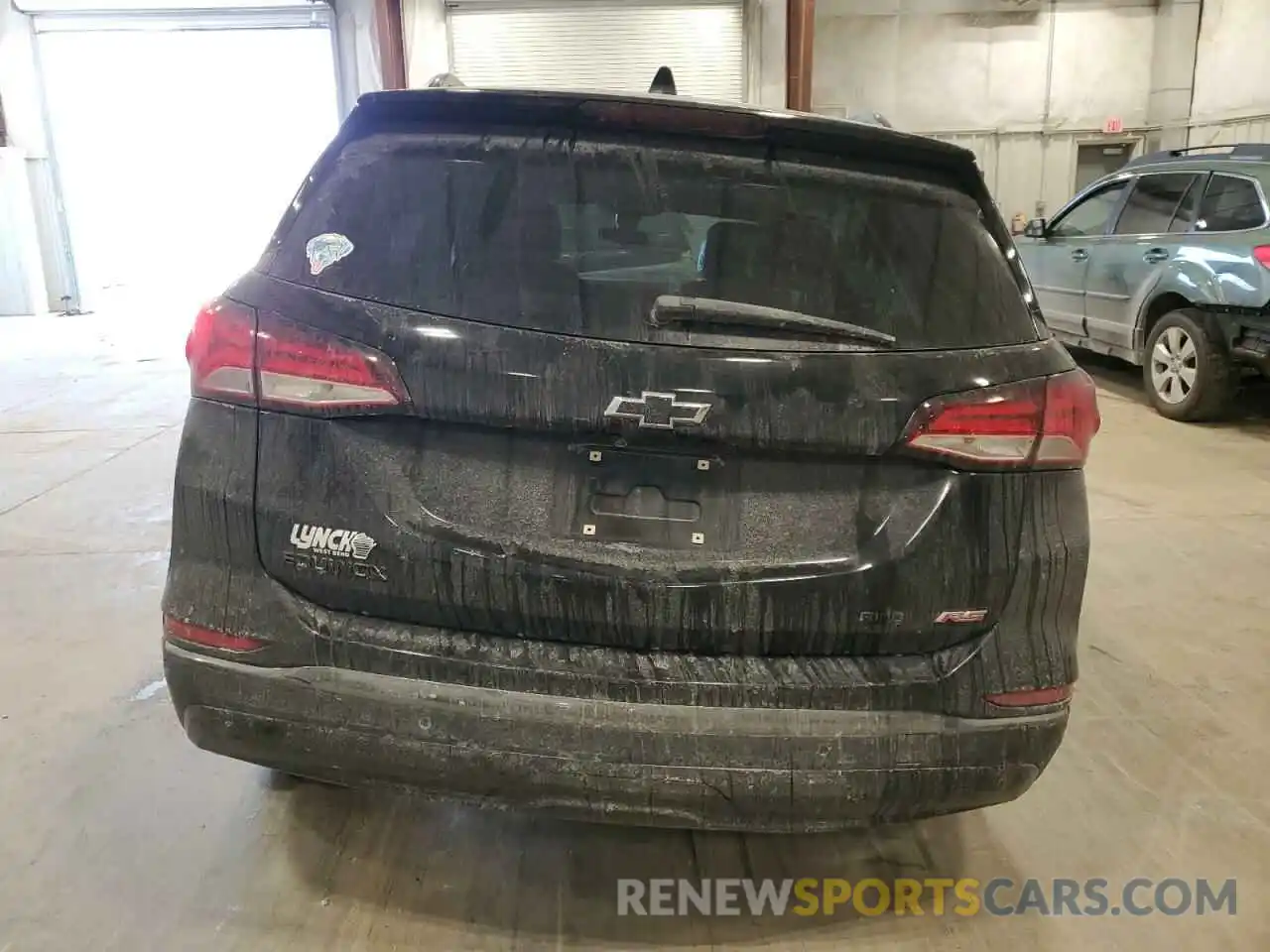 6 Photograph of a damaged car 2GNAXWEV2N6132397 CHEVROLET EQUINOX 2022