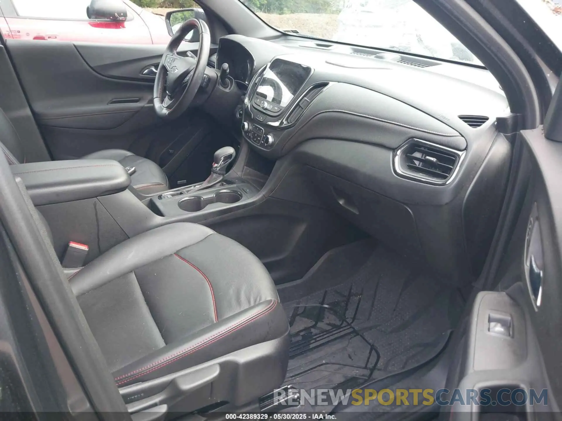 5 Photograph of a damaged car 2GNAXWEV2N6150639 CHEVROLET EQUINOX 2022