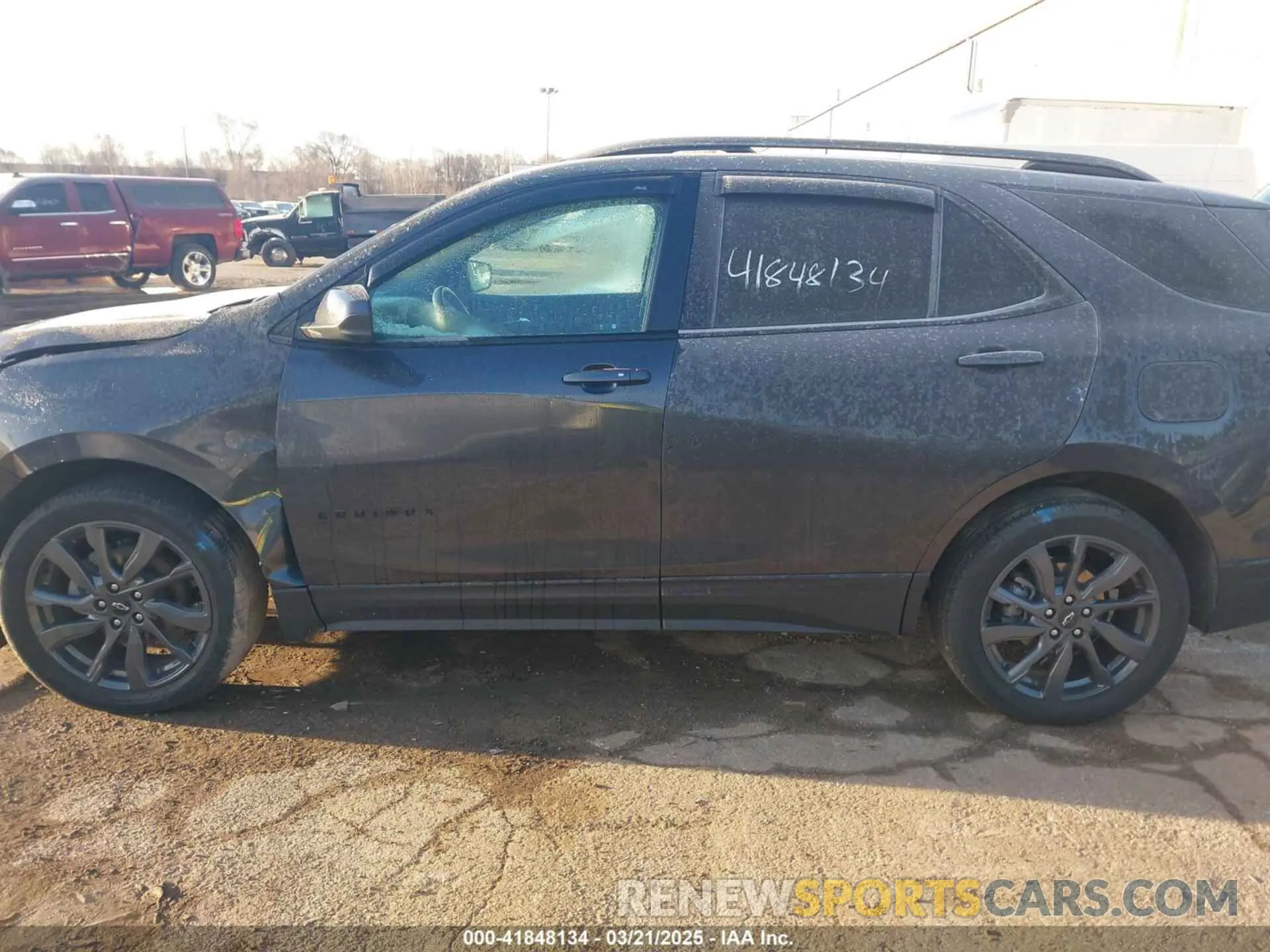 14 Photograph of a damaged car 2GNAXWEV2N6153203 CHEVROLET EQUINOX 2022