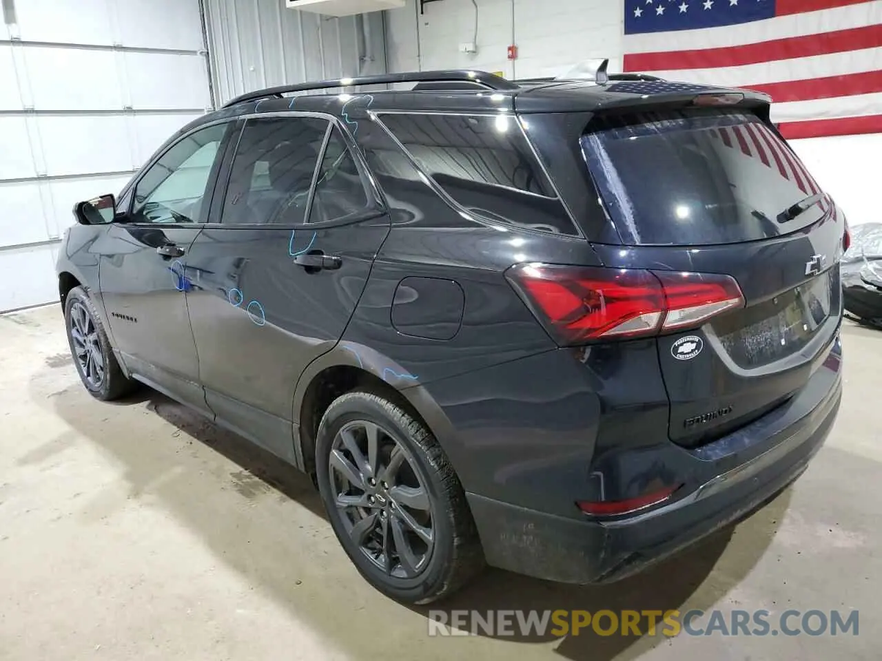 2 Photograph of a damaged car 2GNAXWEV2N6154481 CHEVROLET EQUINOX 2022