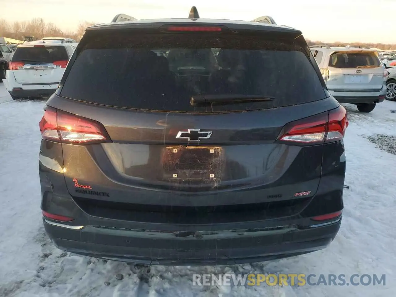 6 Photograph of a damaged car 2GNAXWEV3N6125006 CHEVROLET EQUINOX 2022