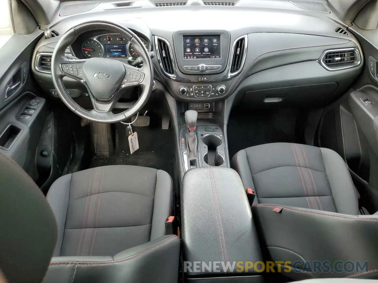 8 Photograph of a damaged car 2GNAXWEV3N6136782 CHEVROLET EQUINOX 2022