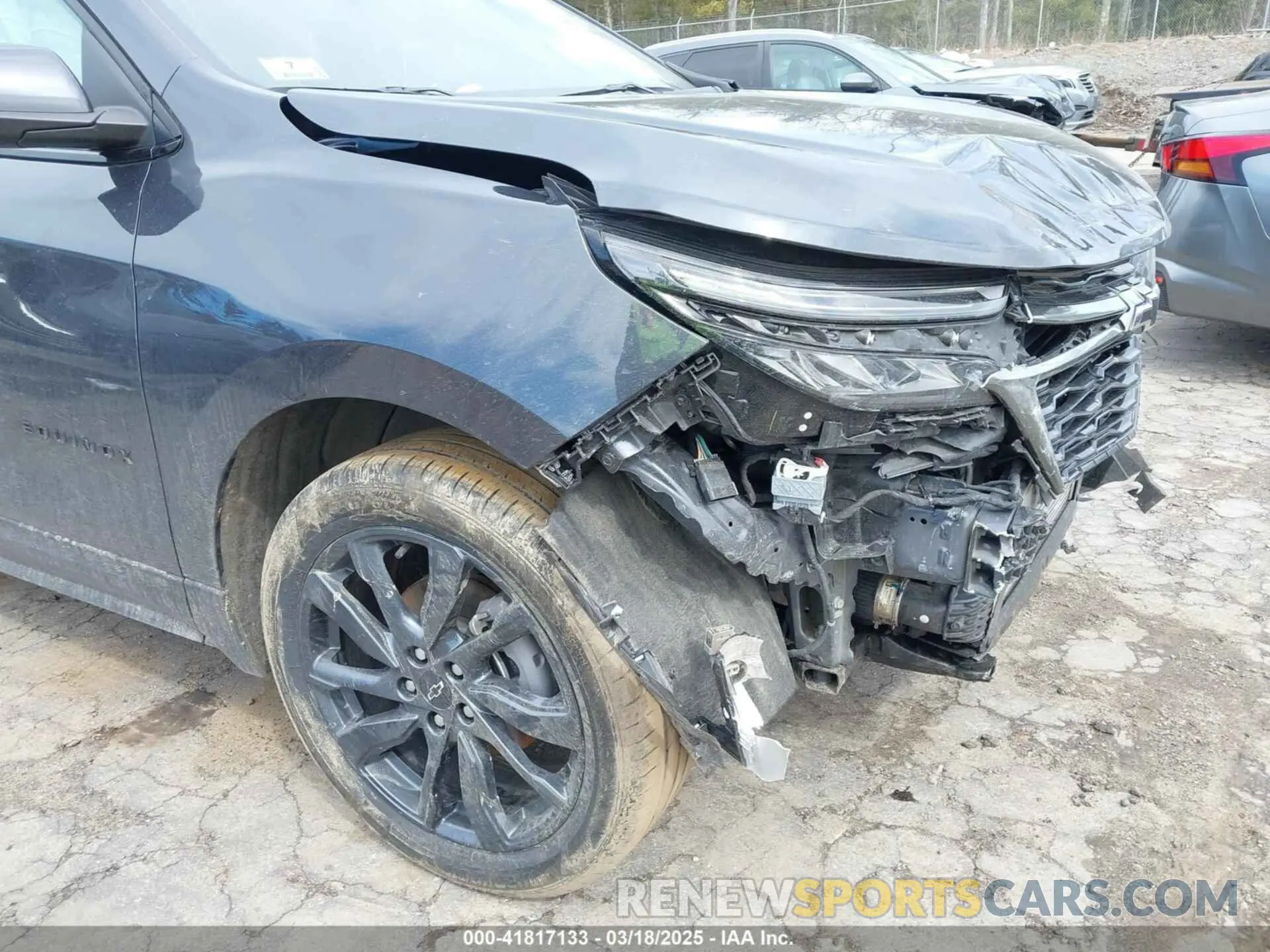 18 Photograph of a damaged car 2GNAXWEV4N6153168 CHEVROLET EQUINOX 2022