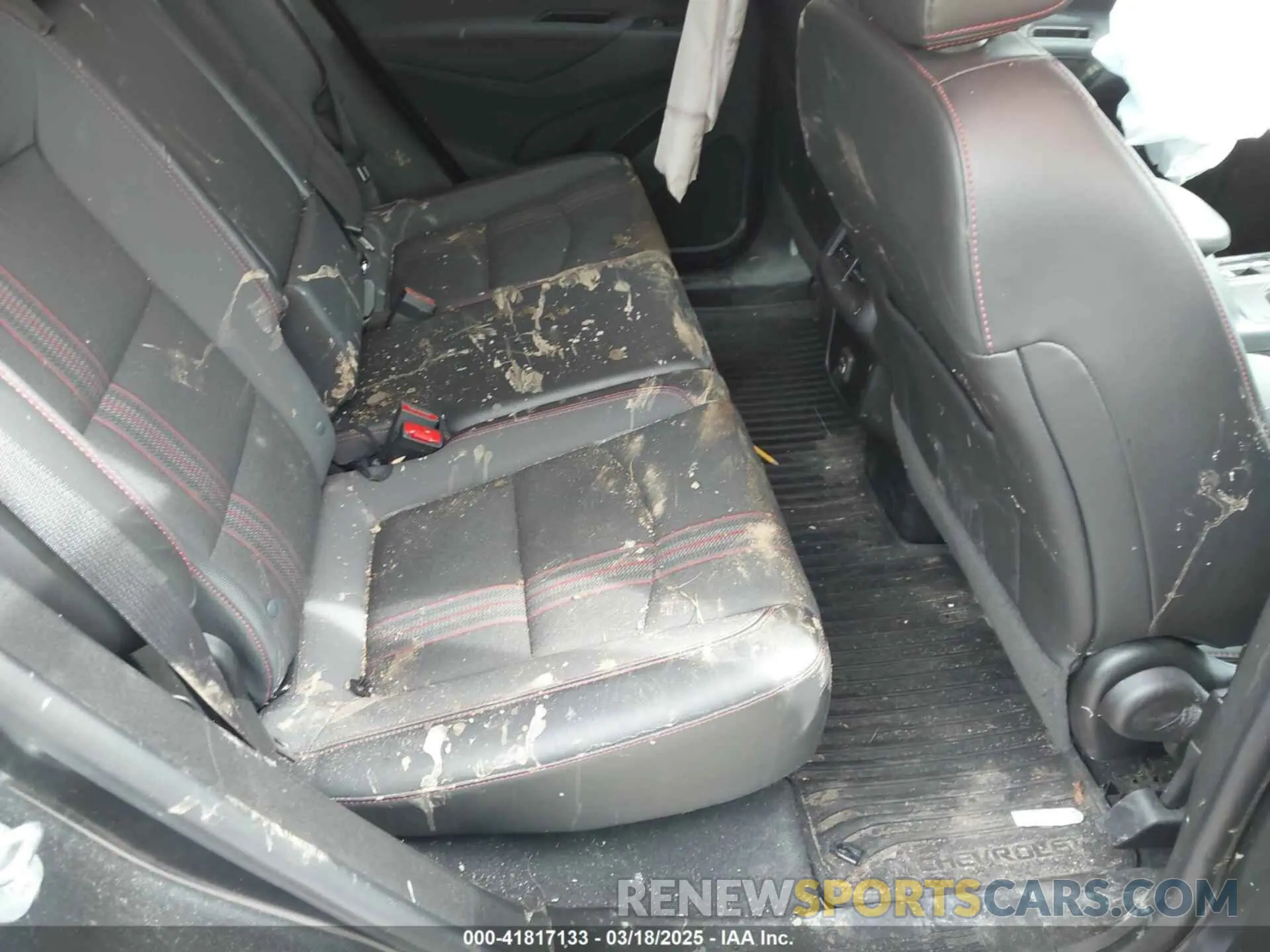 8 Photograph of a damaged car 2GNAXWEV4N6153168 CHEVROLET EQUINOX 2022
