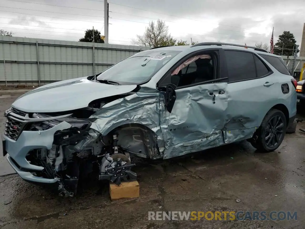 1 Photograph of a damaged car 2GNAXWEV5N6140462 CHEVROLET EQUINOX 2022
