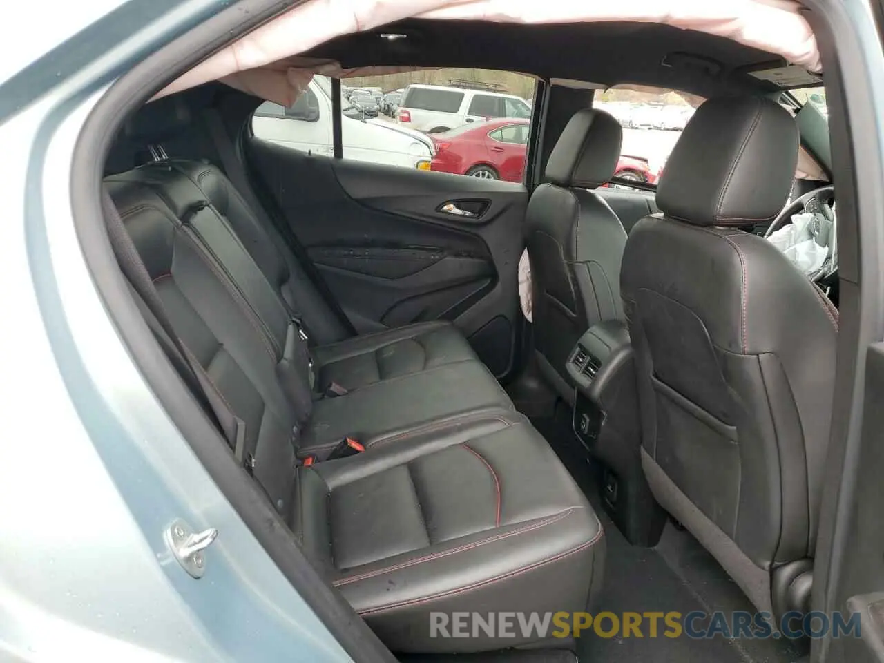 11 Photograph of a damaged car 2GNAXWEV5N6140462 CHEVROLET EQUINOX 2022