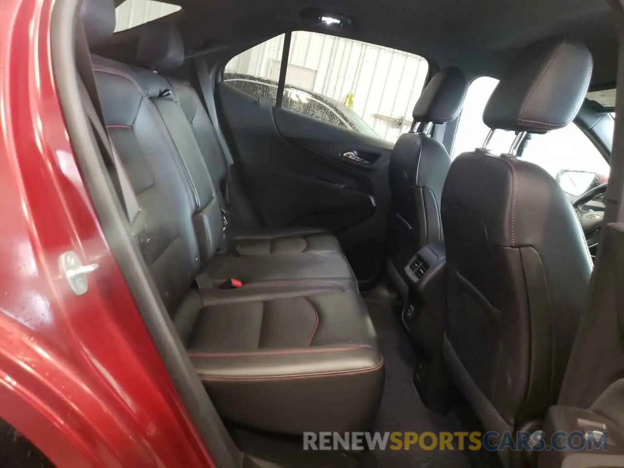 11 Photograph of a damaged car 2GNAXWEV6N6145234 CHEVROLET EQUINOX 2022
