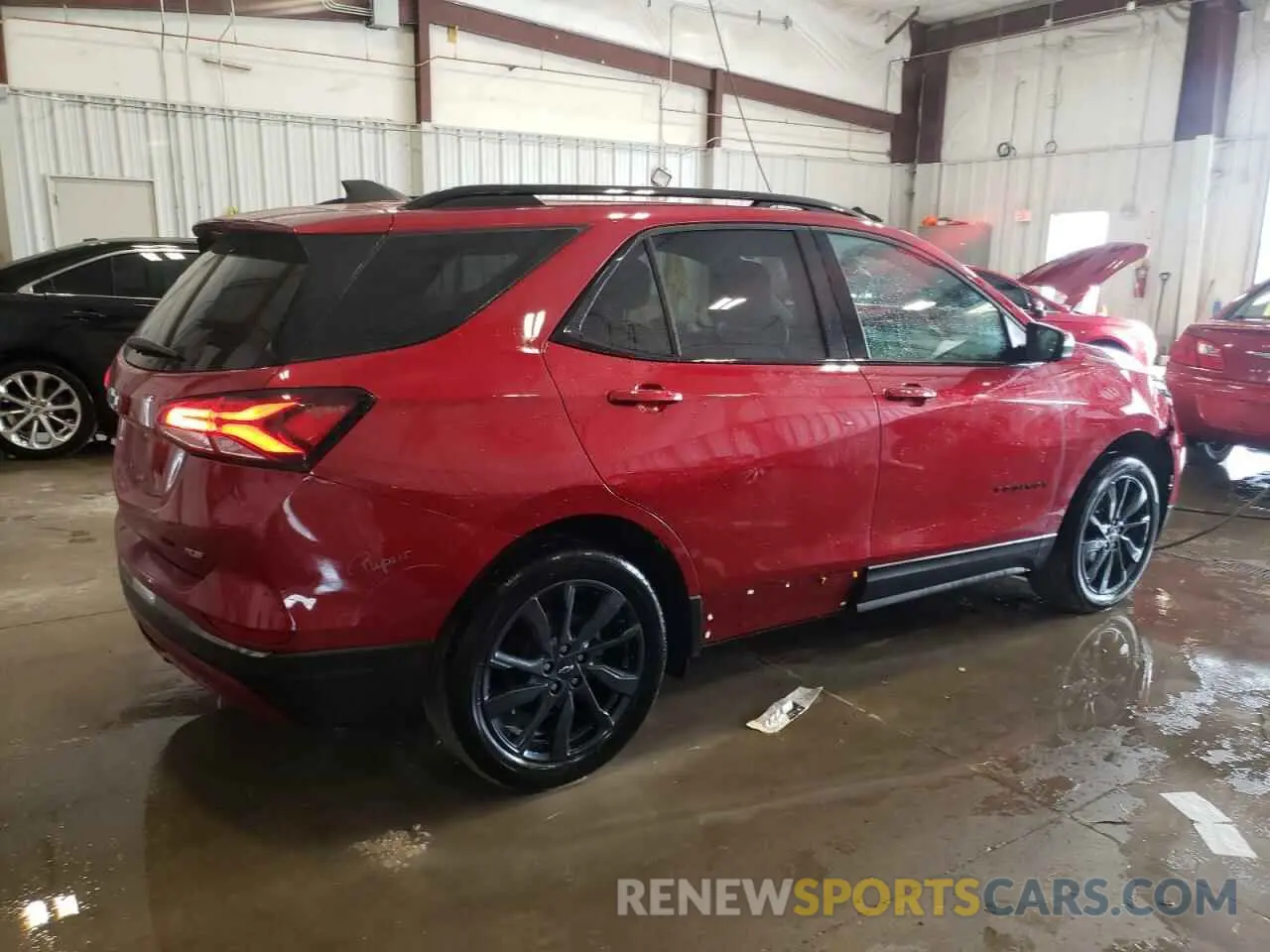 3 Photograph of a damaged car 2GNAXWEV6N6145234 CHEVROLET EQUINOX 2022