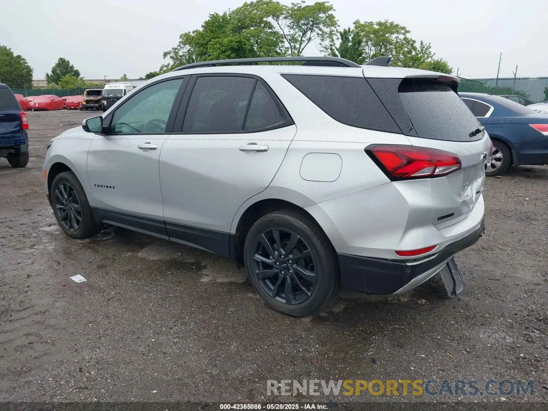 3 Photograph of a damaged car 2GNAXWEV8N6142870 CHEVROLET EQUINOX 2022
