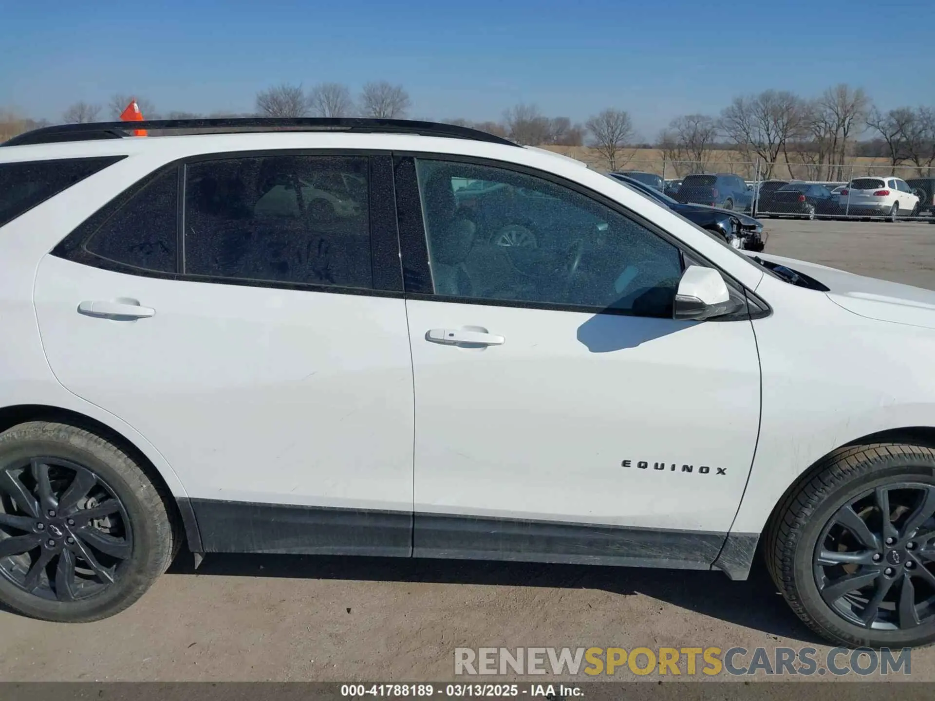 14 Photograph of a damaged car 2GNAXWEV9N6120490 CHEVROLET EQUINOX 2022