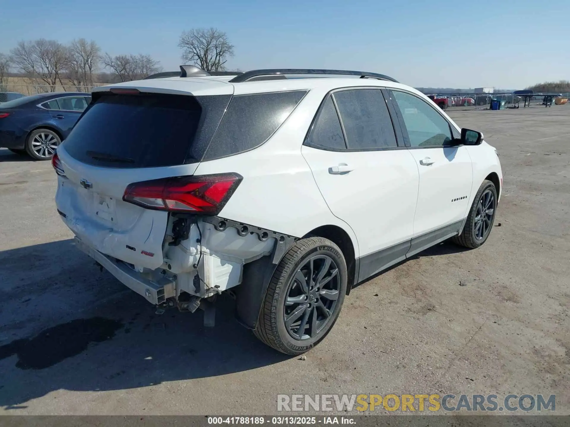 19 Photograph of a damaged car 2GNAXWEV9N6120490 CHEVROLET EQUINOX 2022