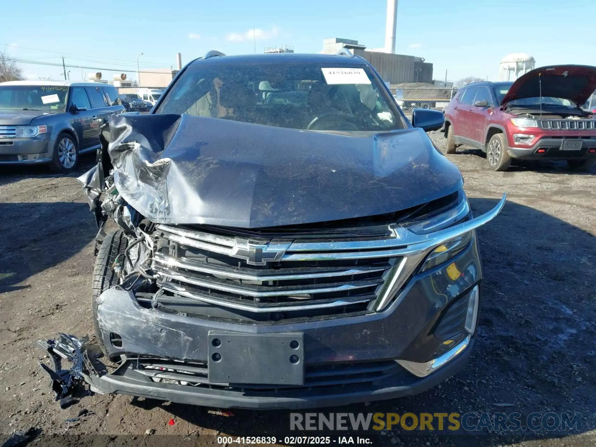 13 Photograph of a damaged car 2GNAXXEV0N6122490 CHEVROLET EQUINOX 2022