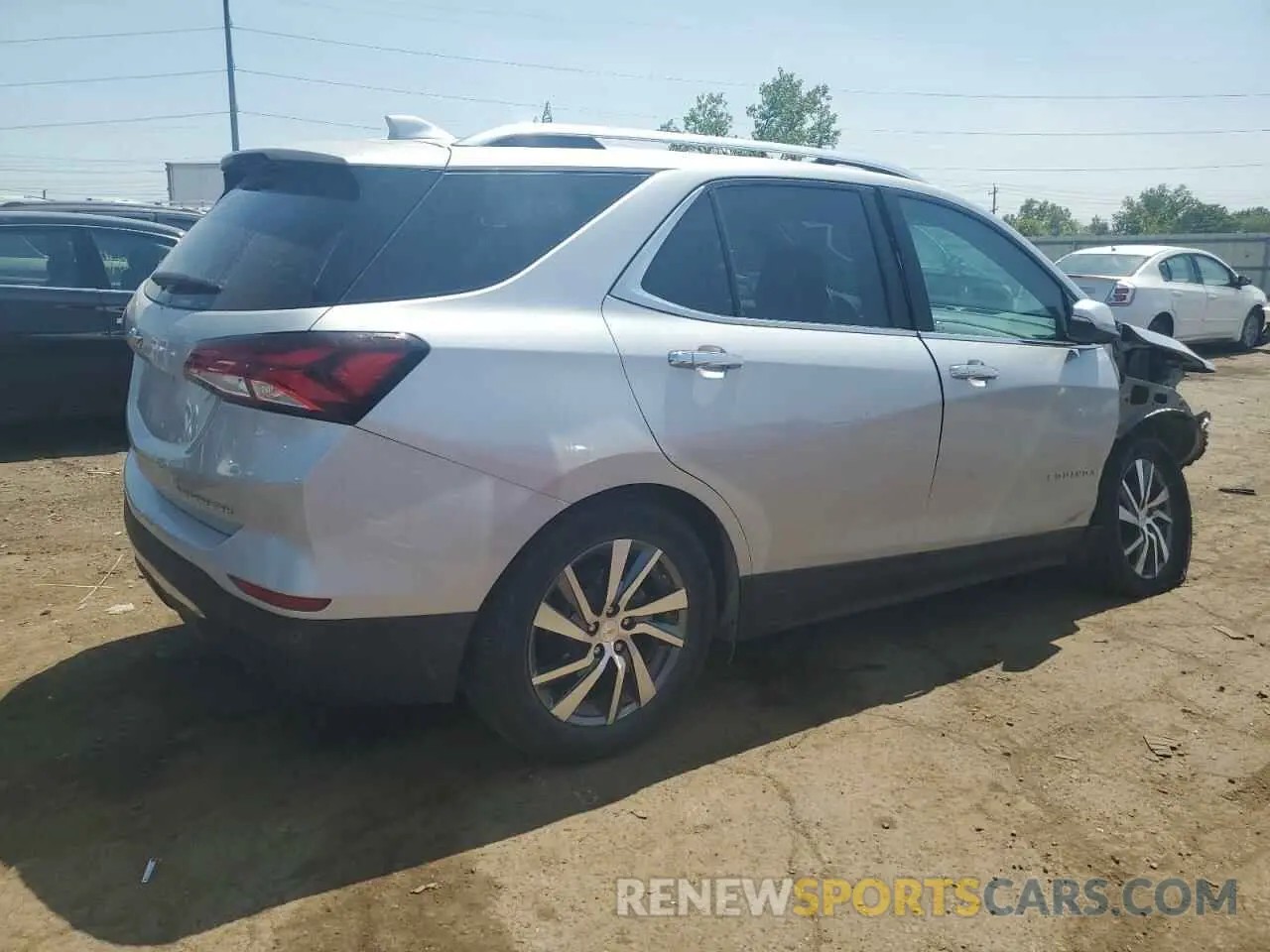 3 Photograph of a damaged car 2GNAXXEV3N6121785 CHEVROLET EQUINOX 2022