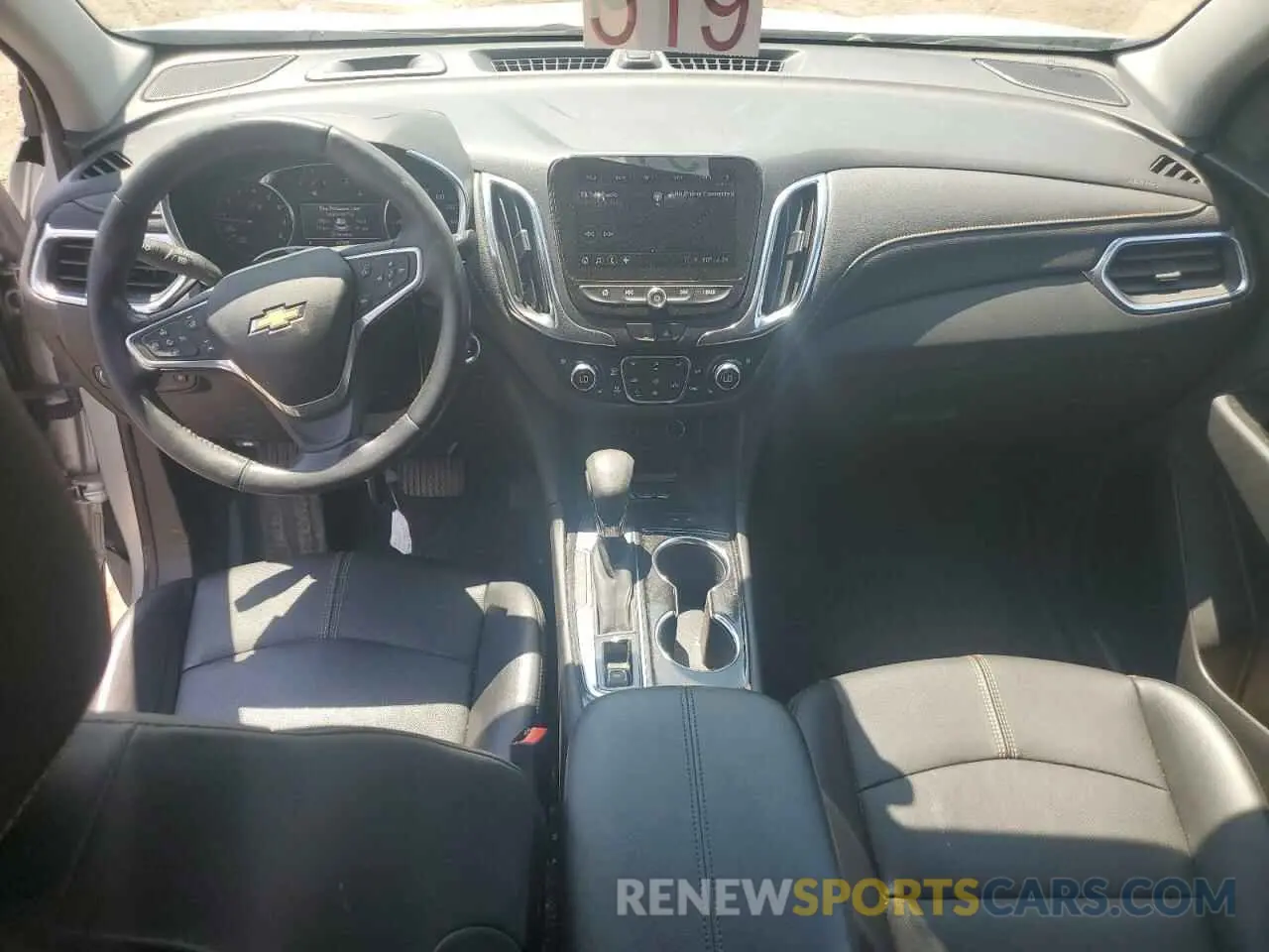 8 Photograph of a damaged car 2GNAXXEV3N6121785 CHEVROLET EQUINOX 2022