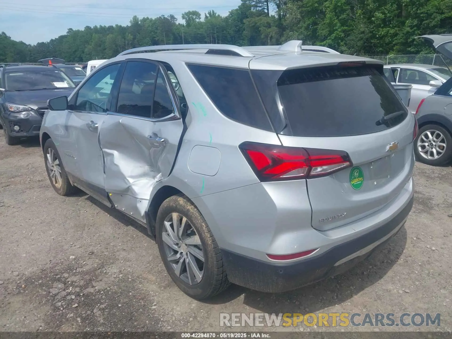 3 Photograph of a damaged car 2GNAXXEVXN6146327 CHEVROLET EQUINOX 2022