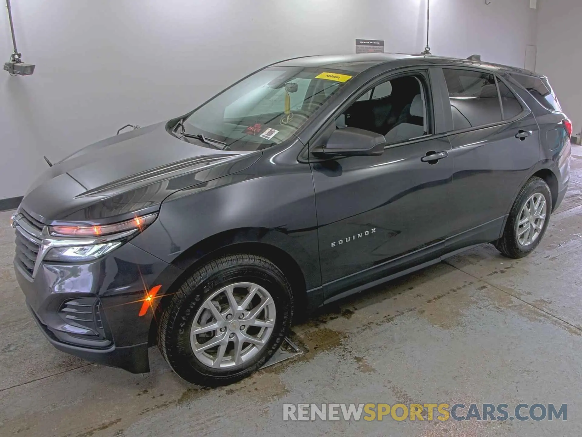 24 Photograph of a damaged car 3GNAX5EV2NS167467 CHEVROLET EQUINOX 2022