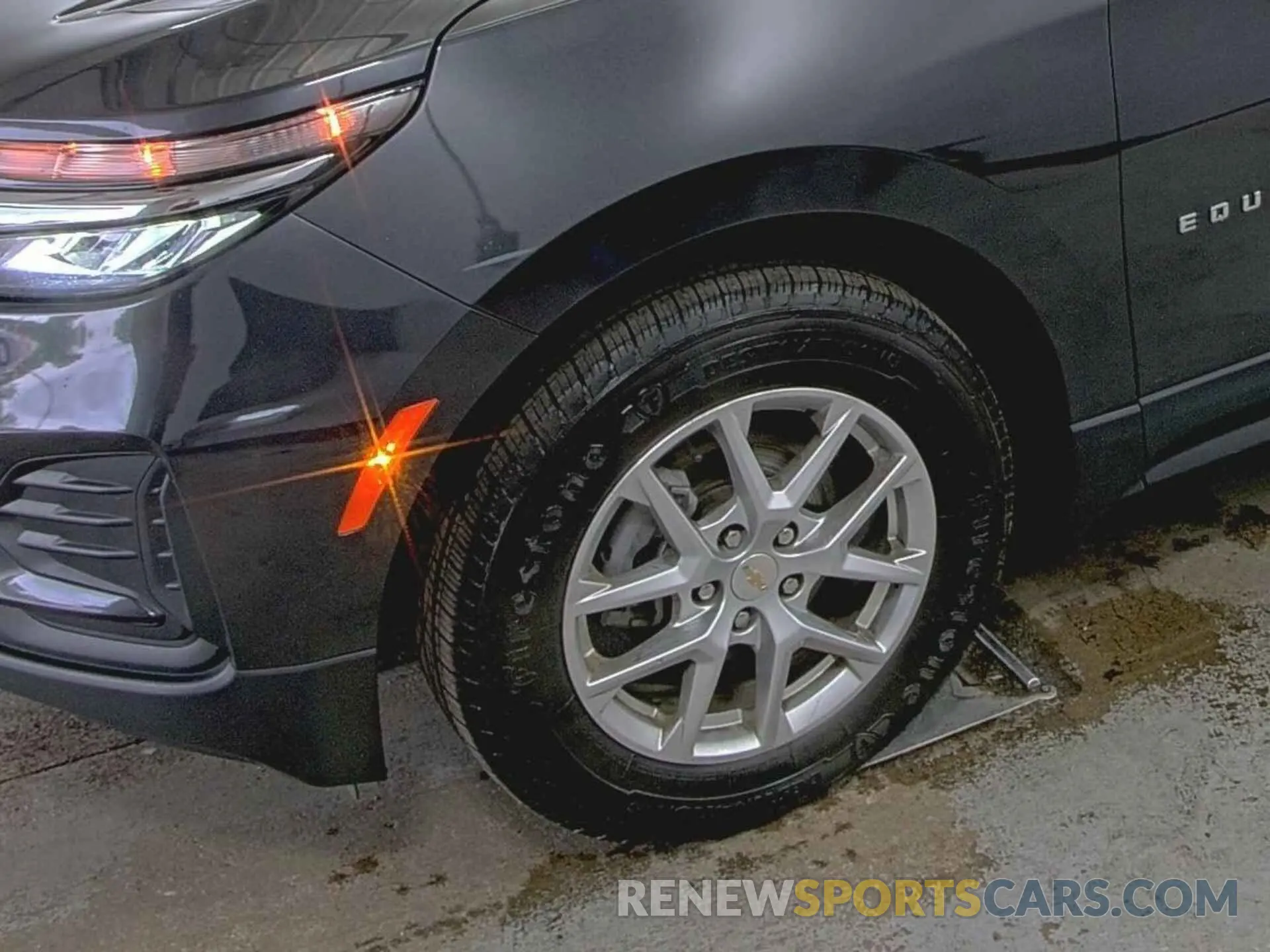 8 Photograph of a damaged car 3GNAX5EV2NS167467 CHEVROLET EQUINOX 2022