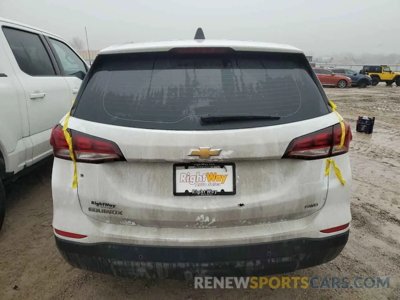 6 Photograph of a damaged car 3GNAX5EV3NS161855 CHEVROLET EQUINOX 2022
