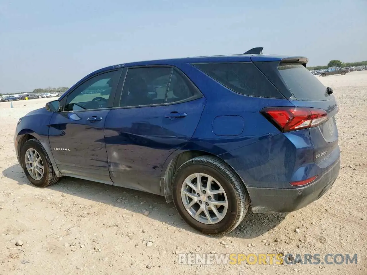 2 Photograph of a damaged car 3GNAX5EV4NS152128 CHEVROLET EQUINOX 2022