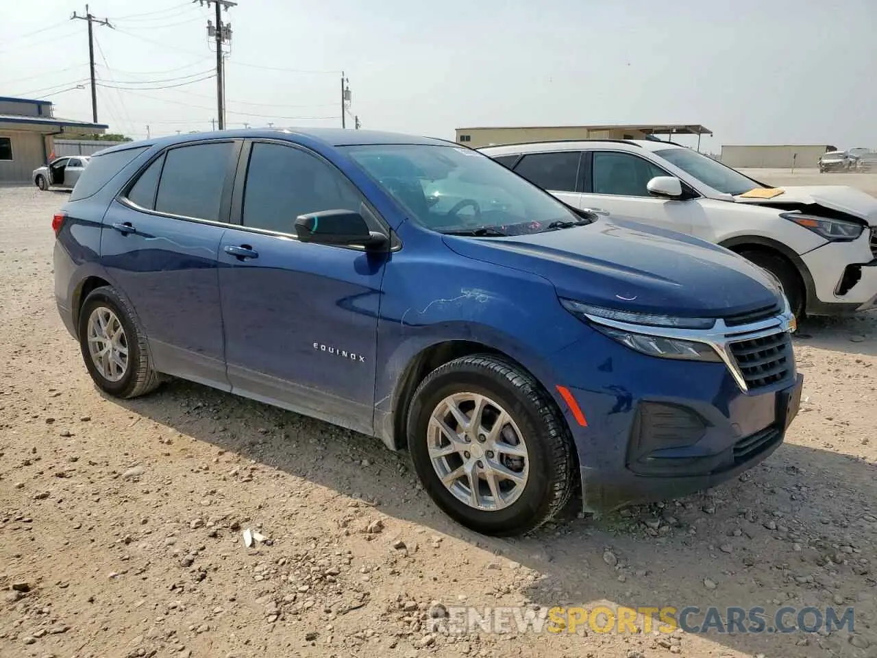 4 Photograph of a damaged car 3GNAX5EV4NS152128 CHEVROLET EQUINOX 2022
