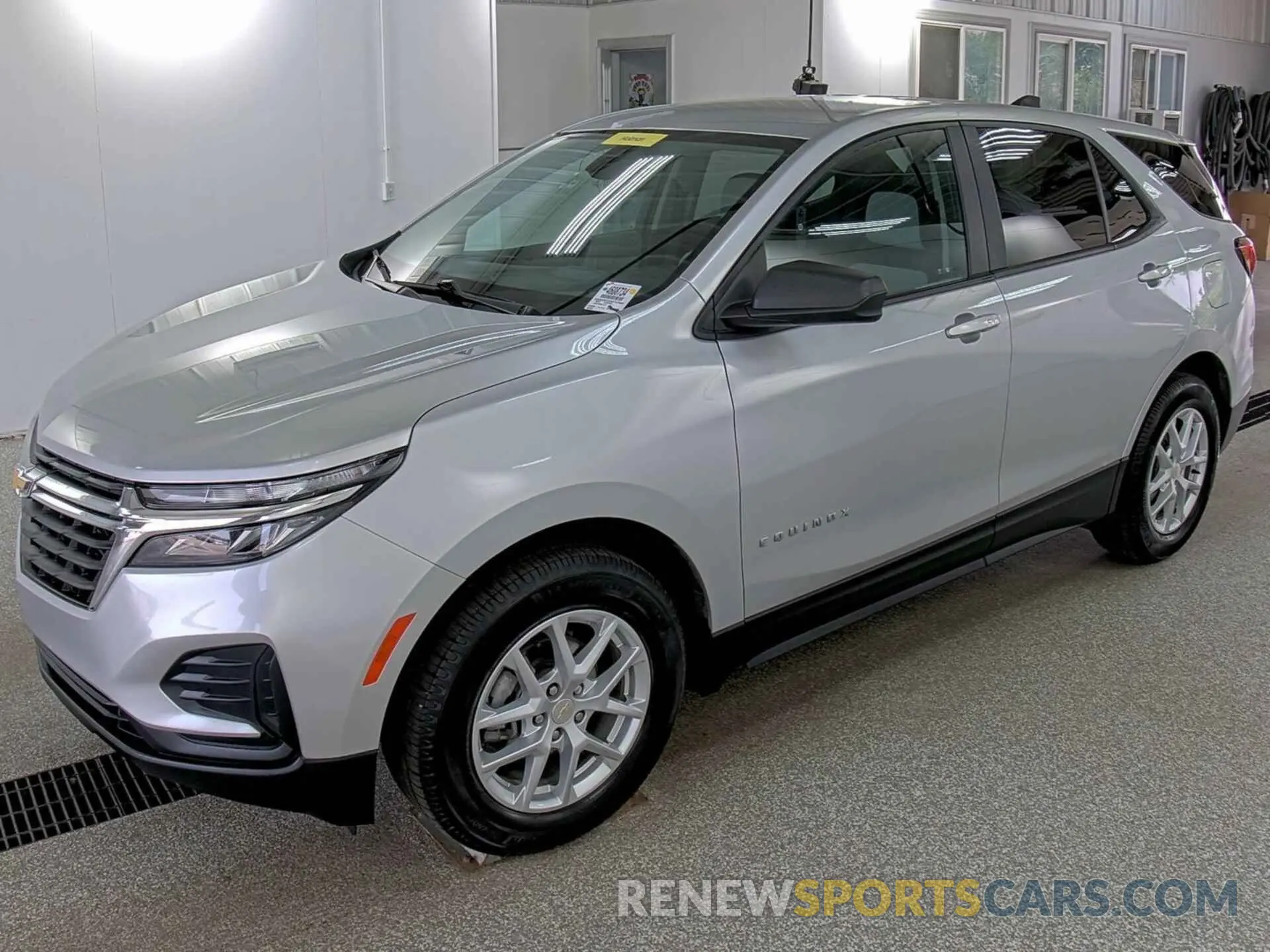 33 Photograph of a damaged car 3GNAX5EVXNS147662 CHEVROLET EQUINOX 2022