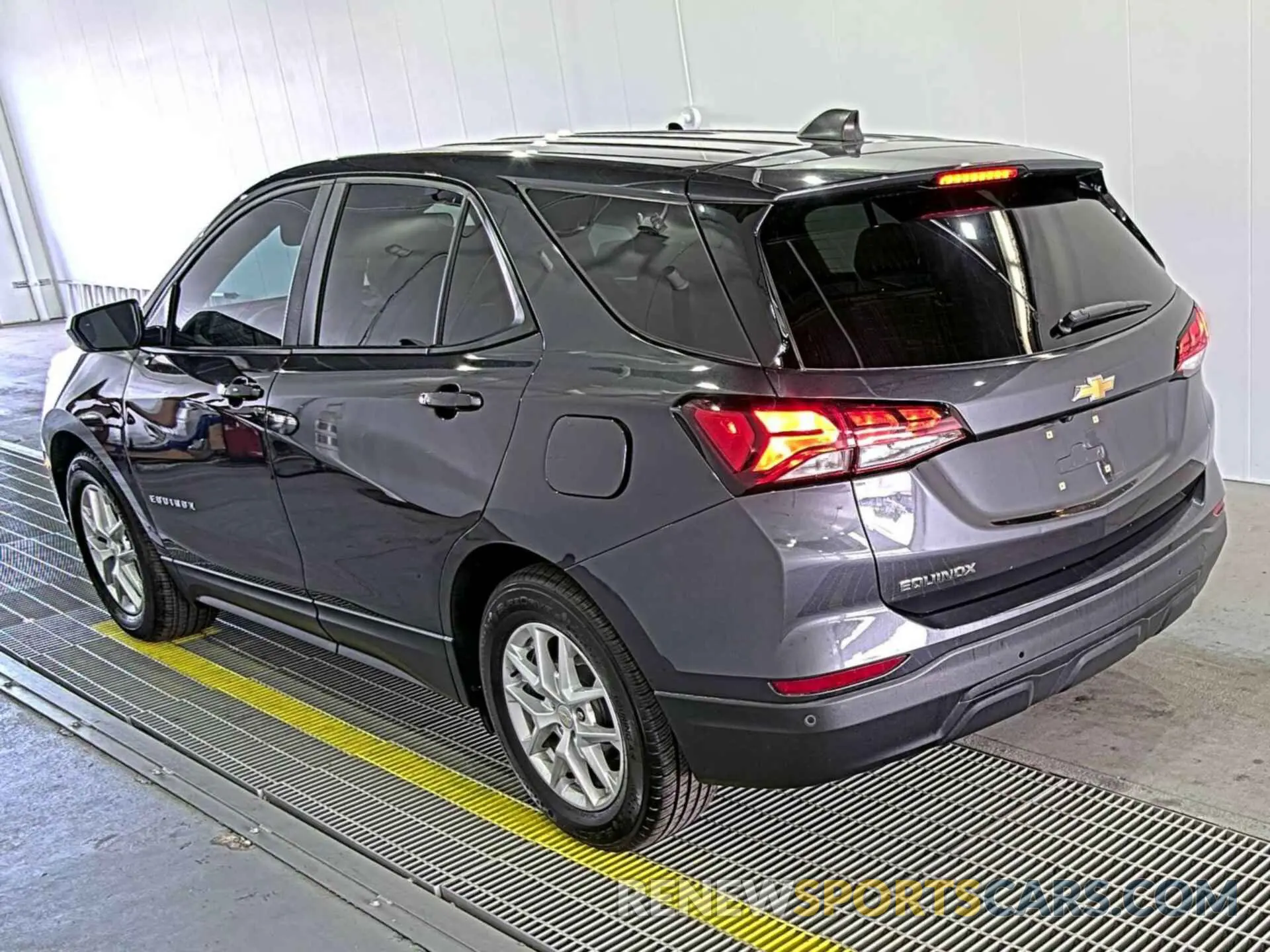 25 Photograph of a damaged car 3GNAXFEV6NS232388 CHEVROLET EQUINOX 2022