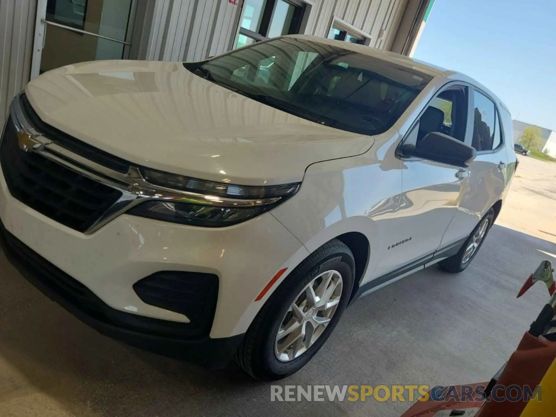 4 Photograph of a damaged car 3GNAXFEV9NS147626 CHEVROLET EQUINOX 2022