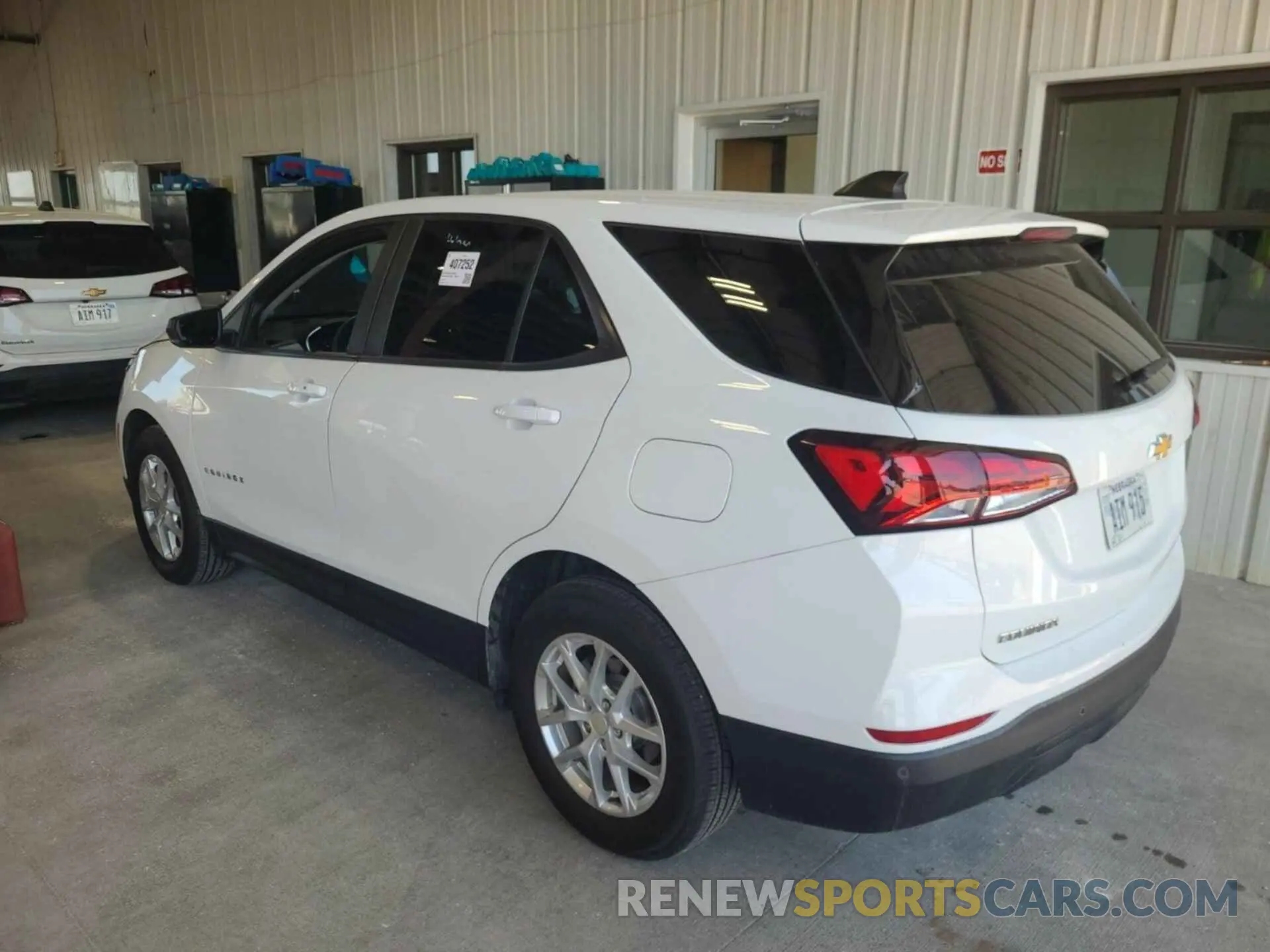 6 Photograph of a damaged car 3GNAXFEV9NS147626 CHEVROLET EQUINOX 2022