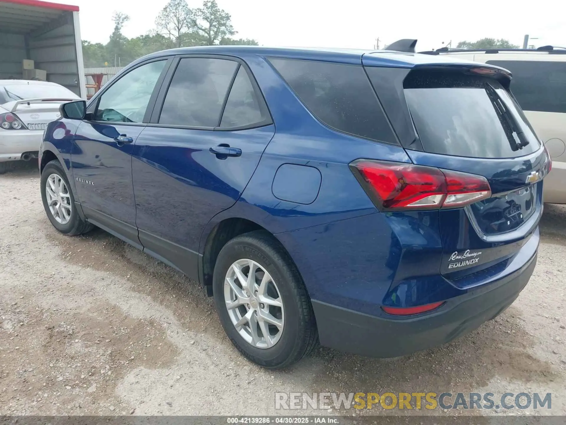 3 Photograph of a damaged car 3GNAXHEV1NS160222 CHEVROLET EQUINOX 2022