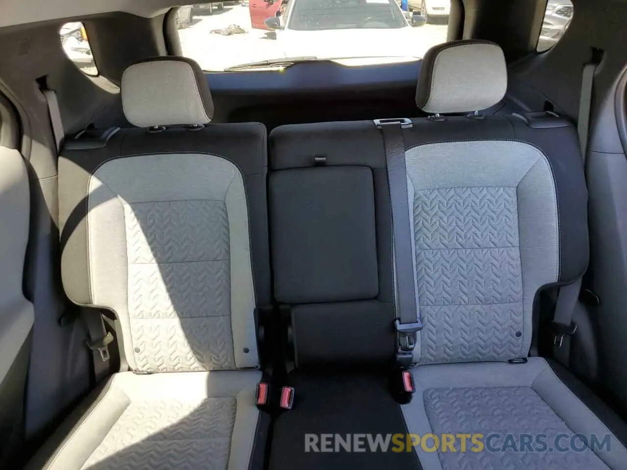 10 Photograph of a damaged car 3GNAXHEV1NS214392 CHEVROLET EQUINOX 2022