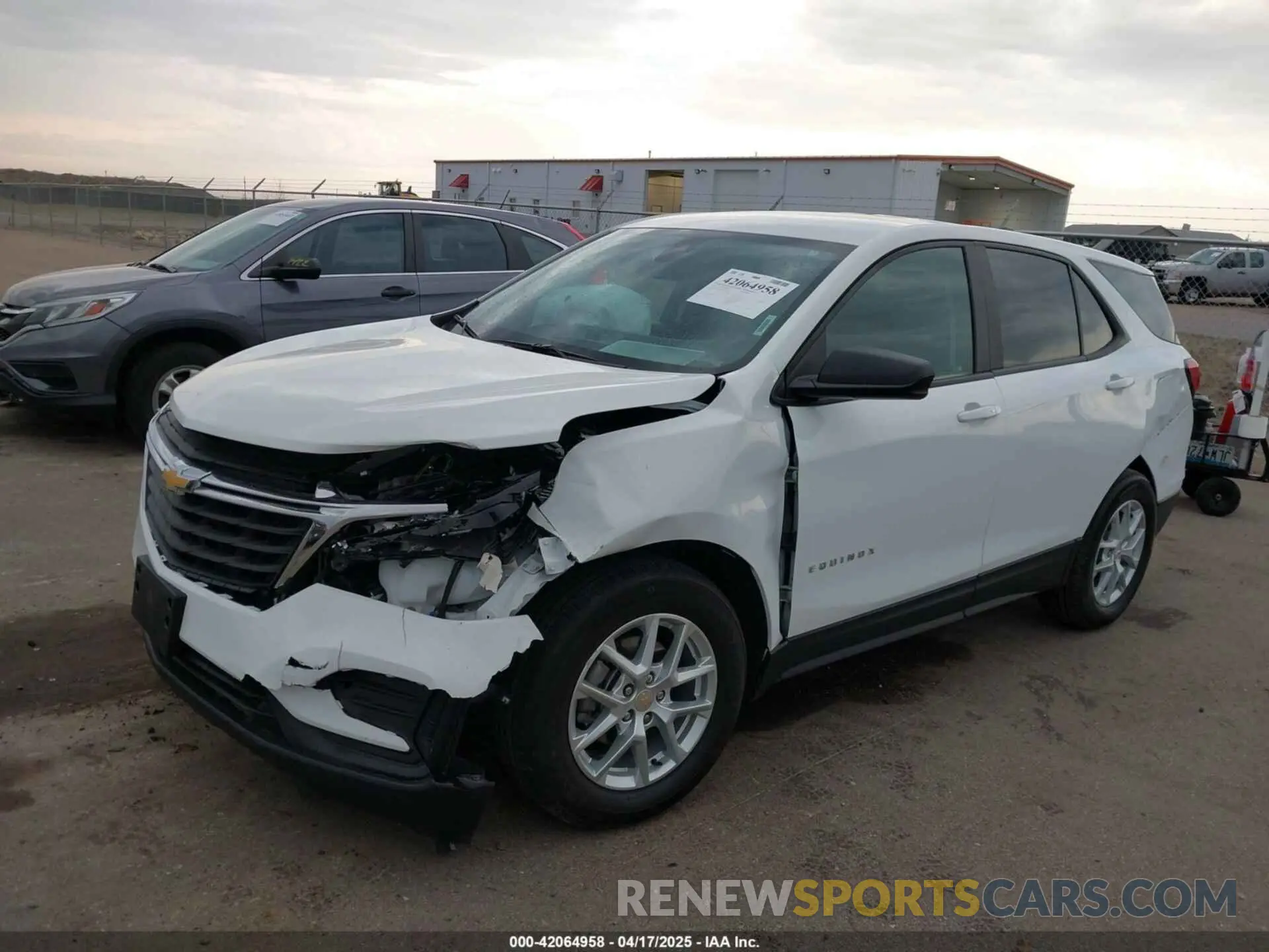 2 Photograph of a damaged car 3GNAXHEV1NS245240 CHEVROLET EQUINOX 2022