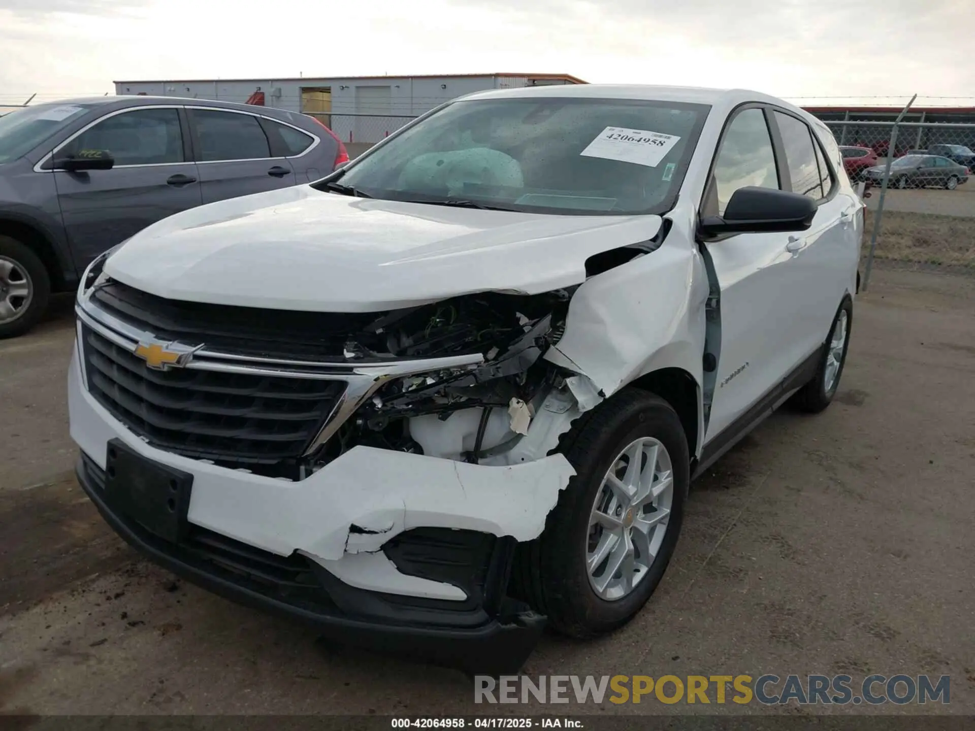 6 Photograph of a damaged car 3GNAXHEV1NS245240 CHEVROLET EQUINOX 2022