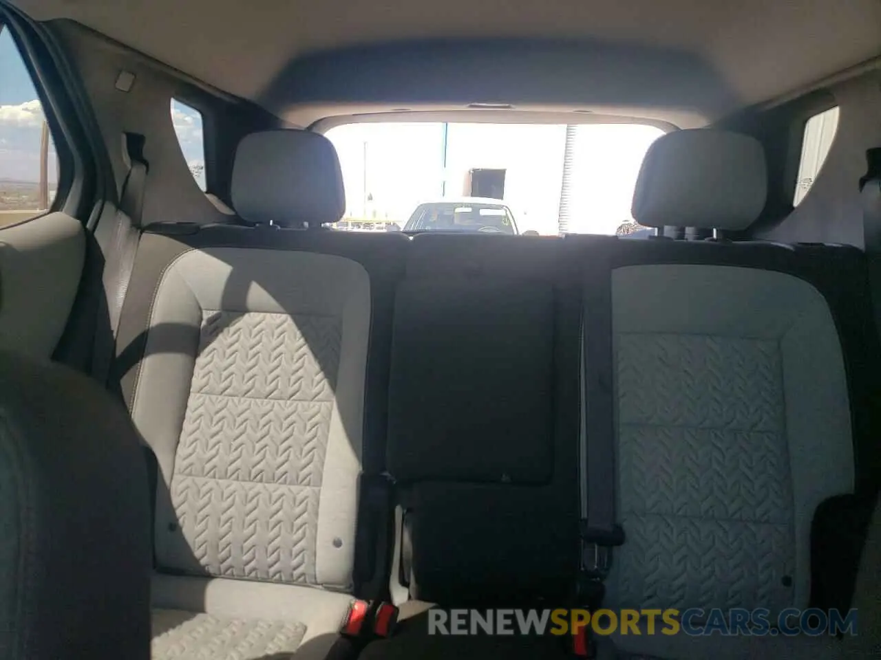10 Photograph of a damaged car 3GNAXHEV2NS158091 CHEVROLET EQUINOX 2022