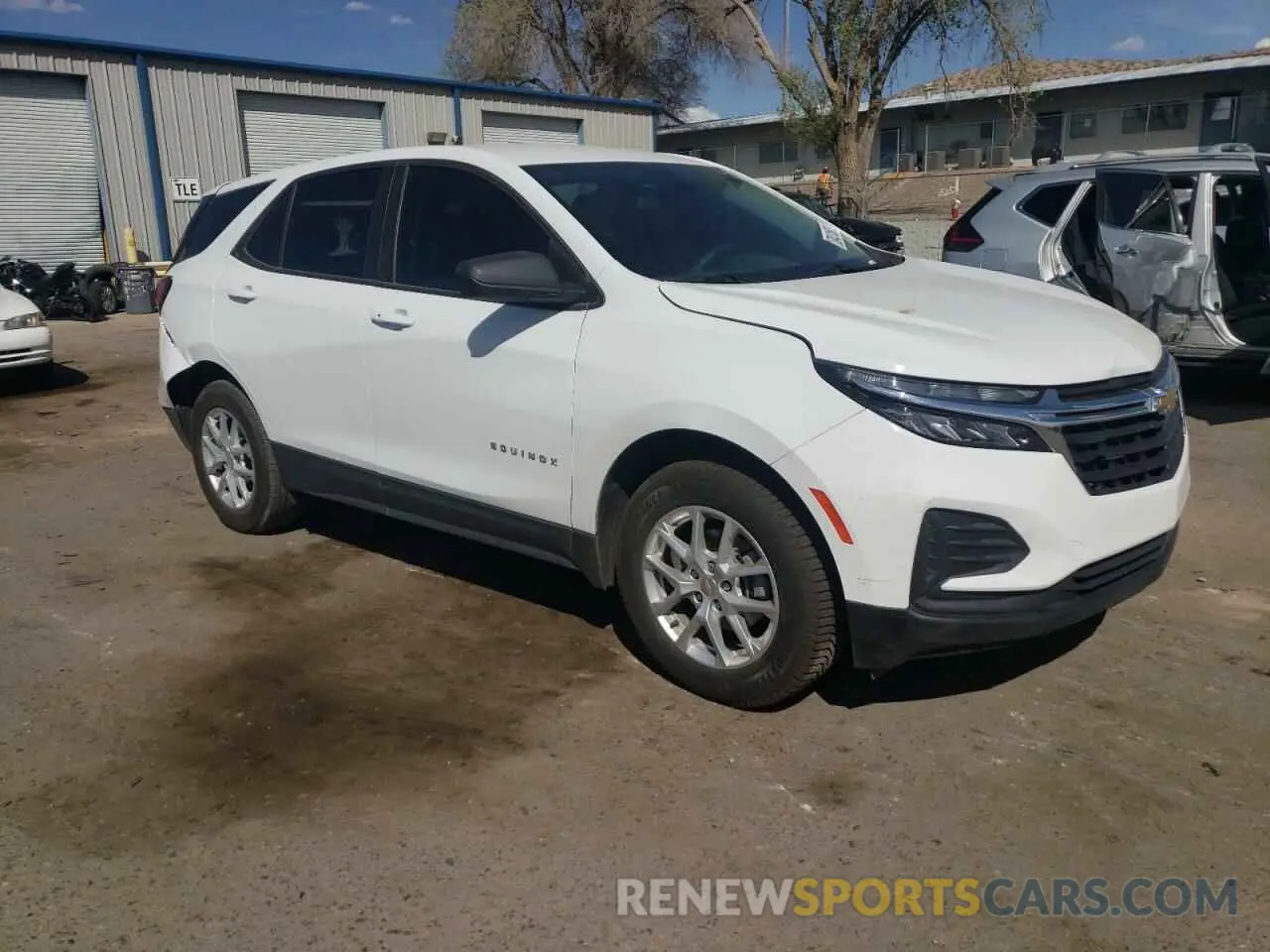 4 Photograph of a damaged car 3GNAXHEV2NS158091 CHEVROLET EQUINOX 2022