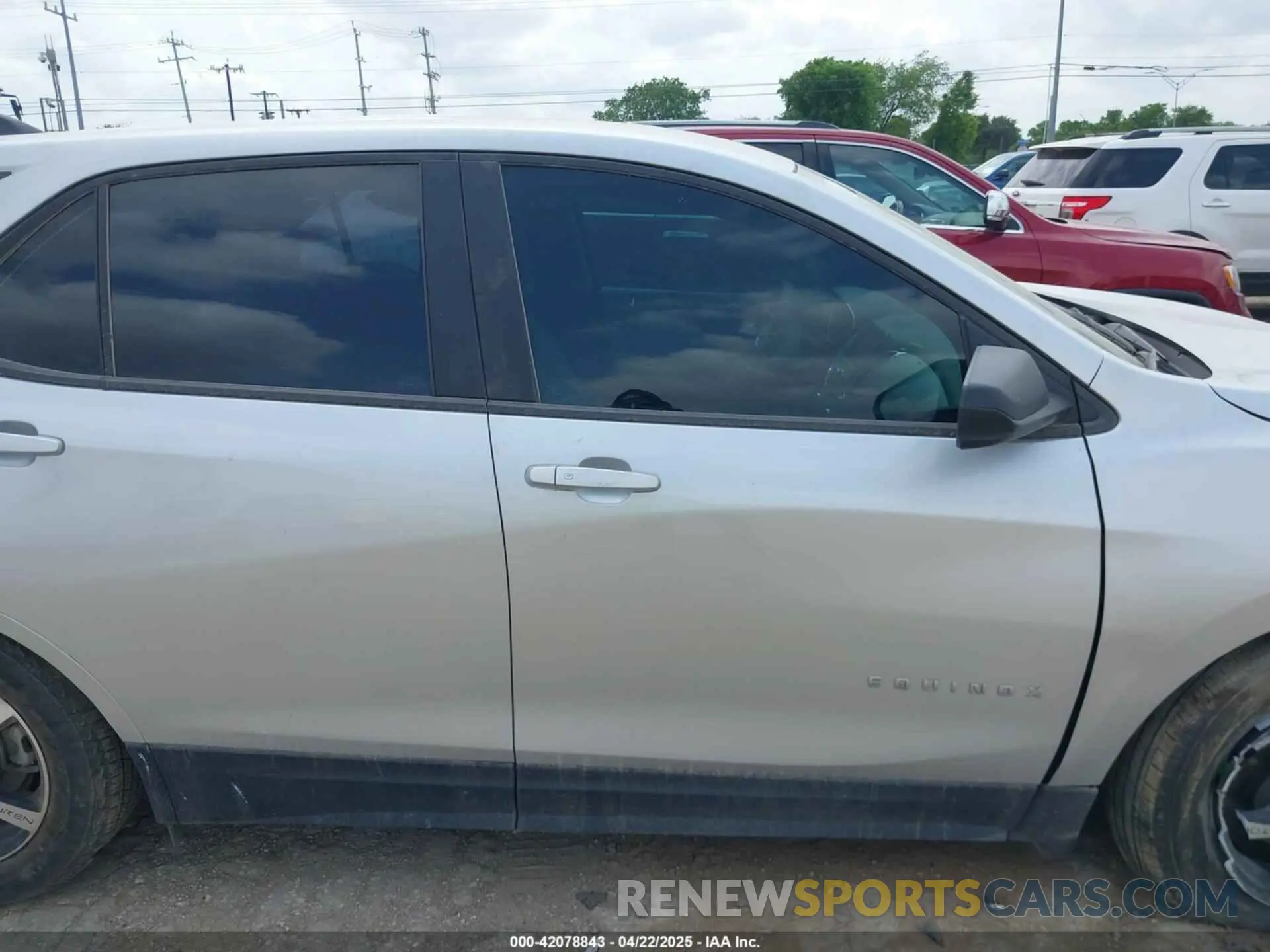 12 Photograph of a damaged car 3GNAXHEV2NS192791 CHEVROLET EQUINOX 2022