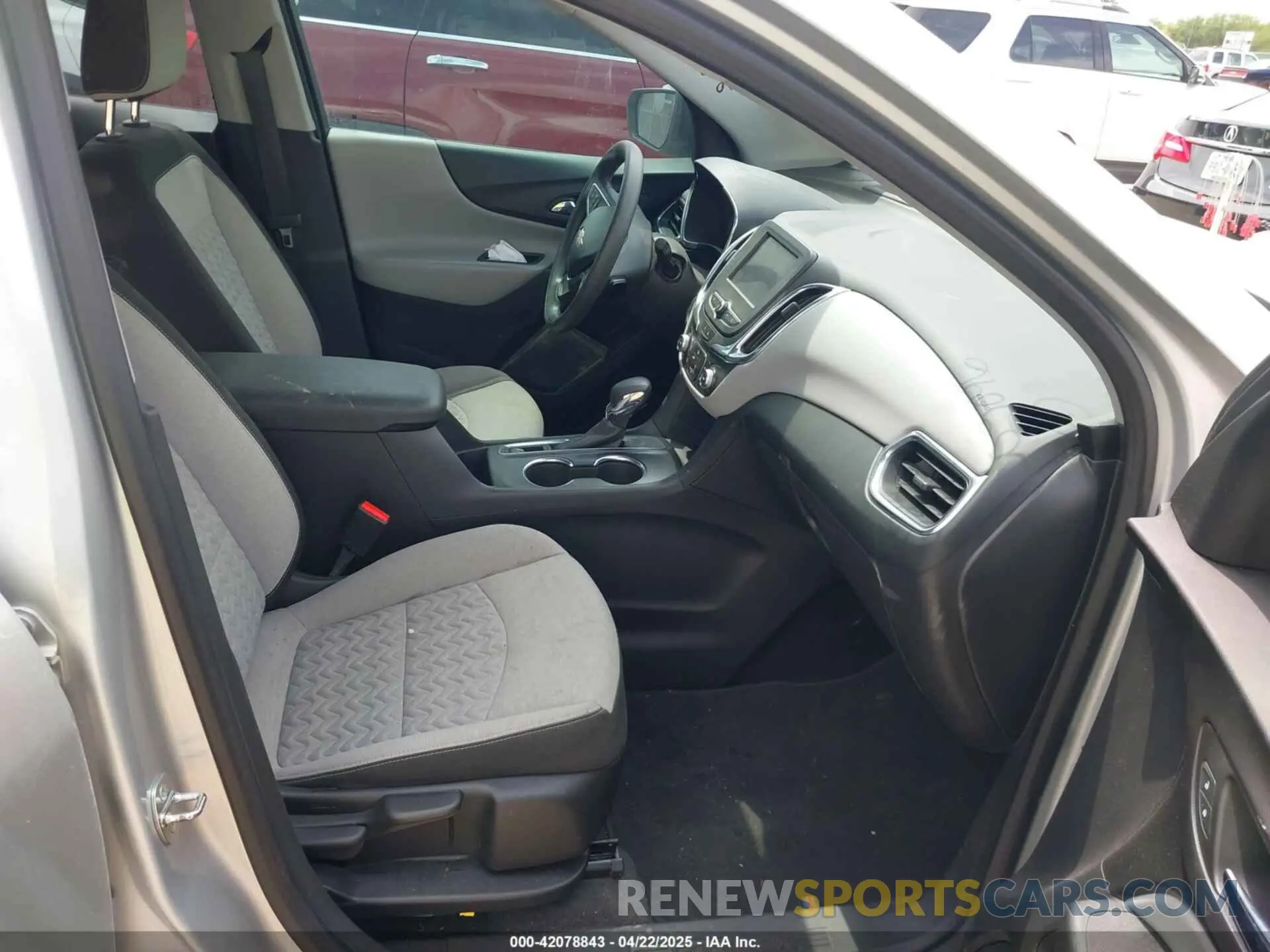 5 Photograph of a damaged car 3GNAXHEV2NS192791 CHEVROLET EQUINOX 2022