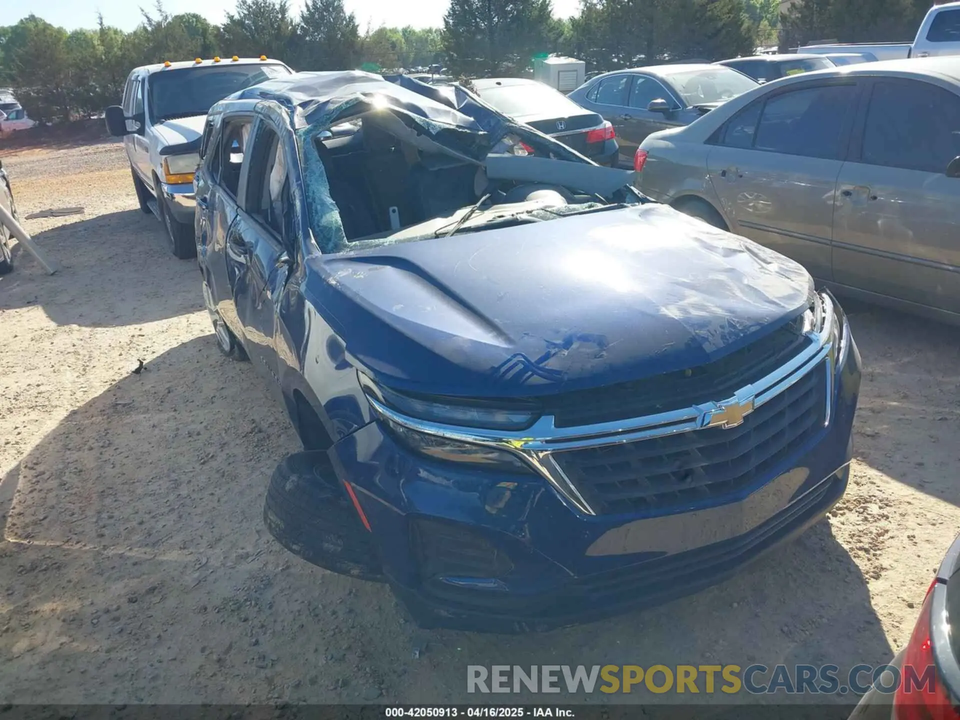 1 Photograph of a damaged car 3GNAXHEV2NS240256 CHEVROLET EQUINOX 2022