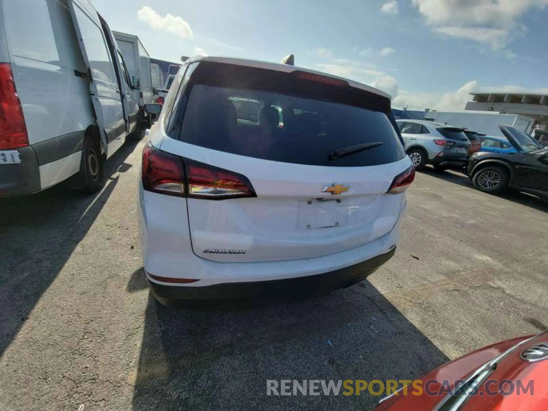 9 Photograph of a damaged car 3GNAXHEV2NS244355 CHEVROLET EQUINOX 2022
