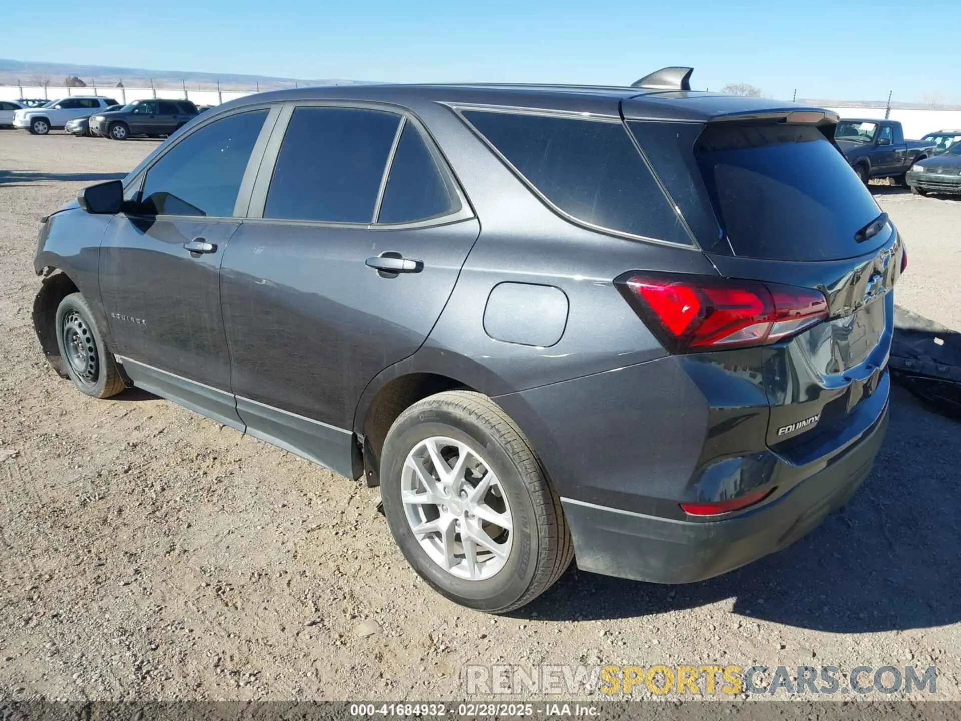 3 Photograph of a damaged car 3GNAXHEV3NS167589 CHEVROLET EQUINOX 2022