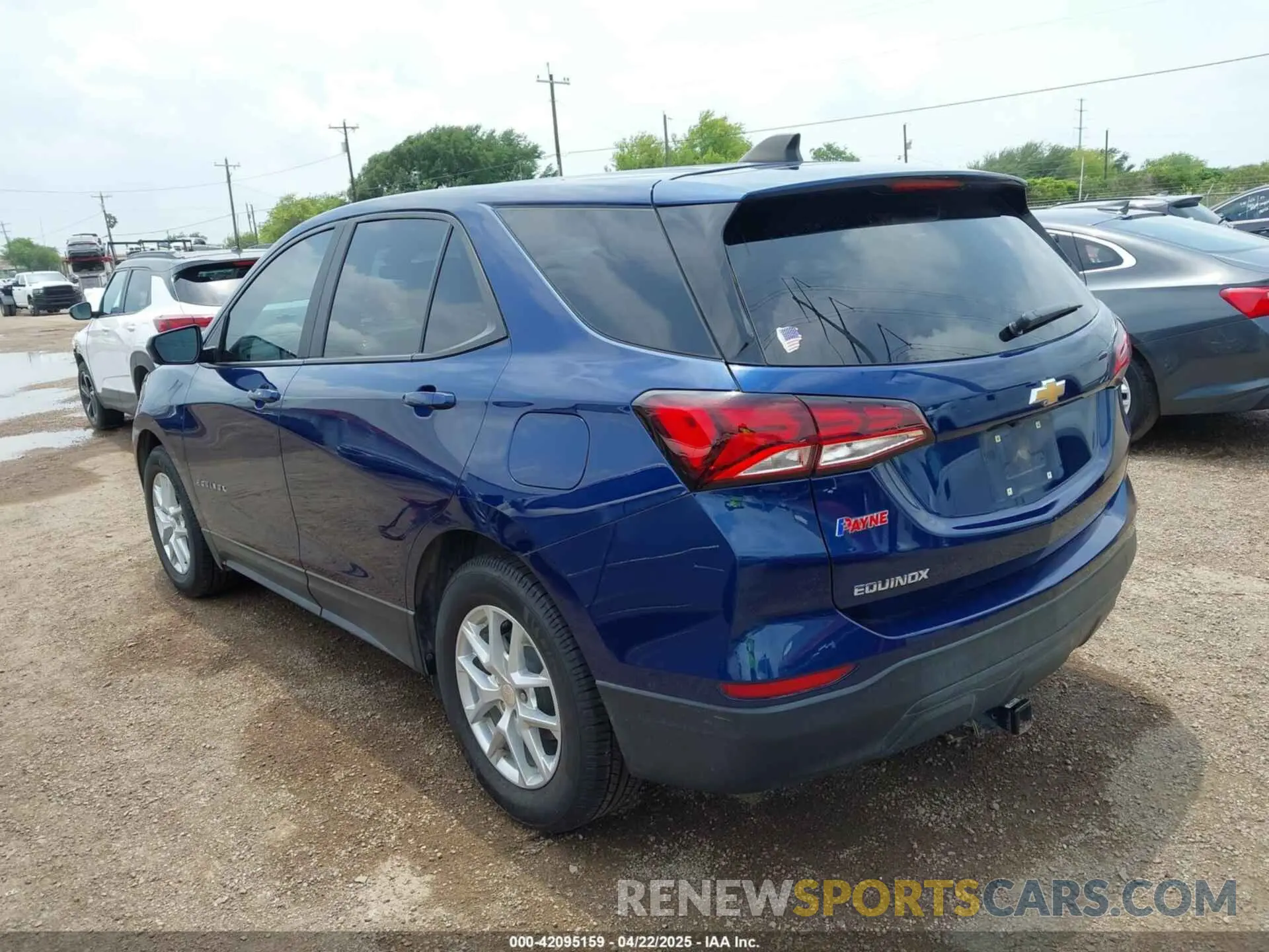 3 Photograph of a damaged car 3GNAXHEV4NS153877 CHEVROLET EQUINOX 2022