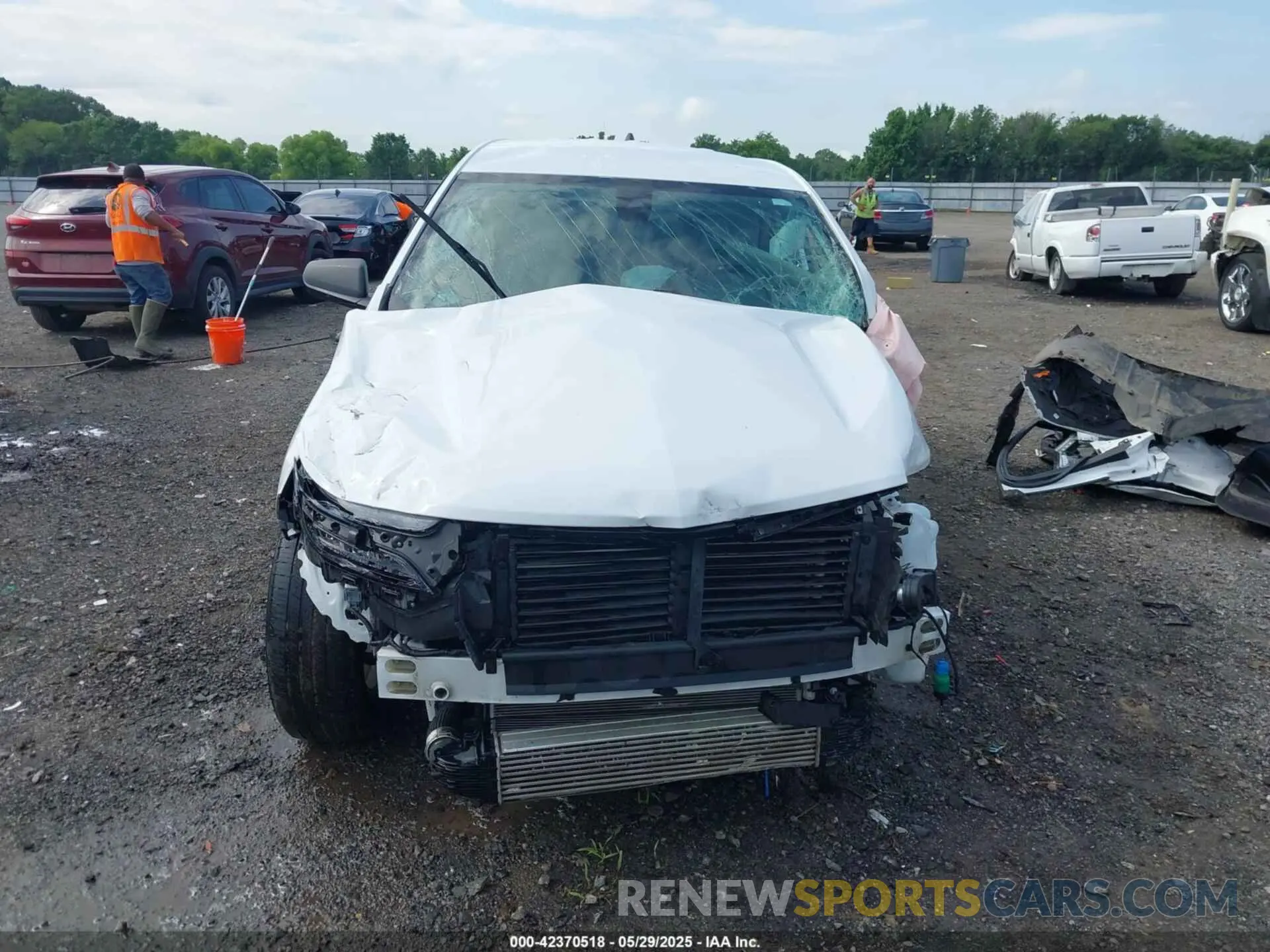 12 Photograph of a damaged car 3GNAXHEV4NS155080 CHEVROLET EQUINOX 2022