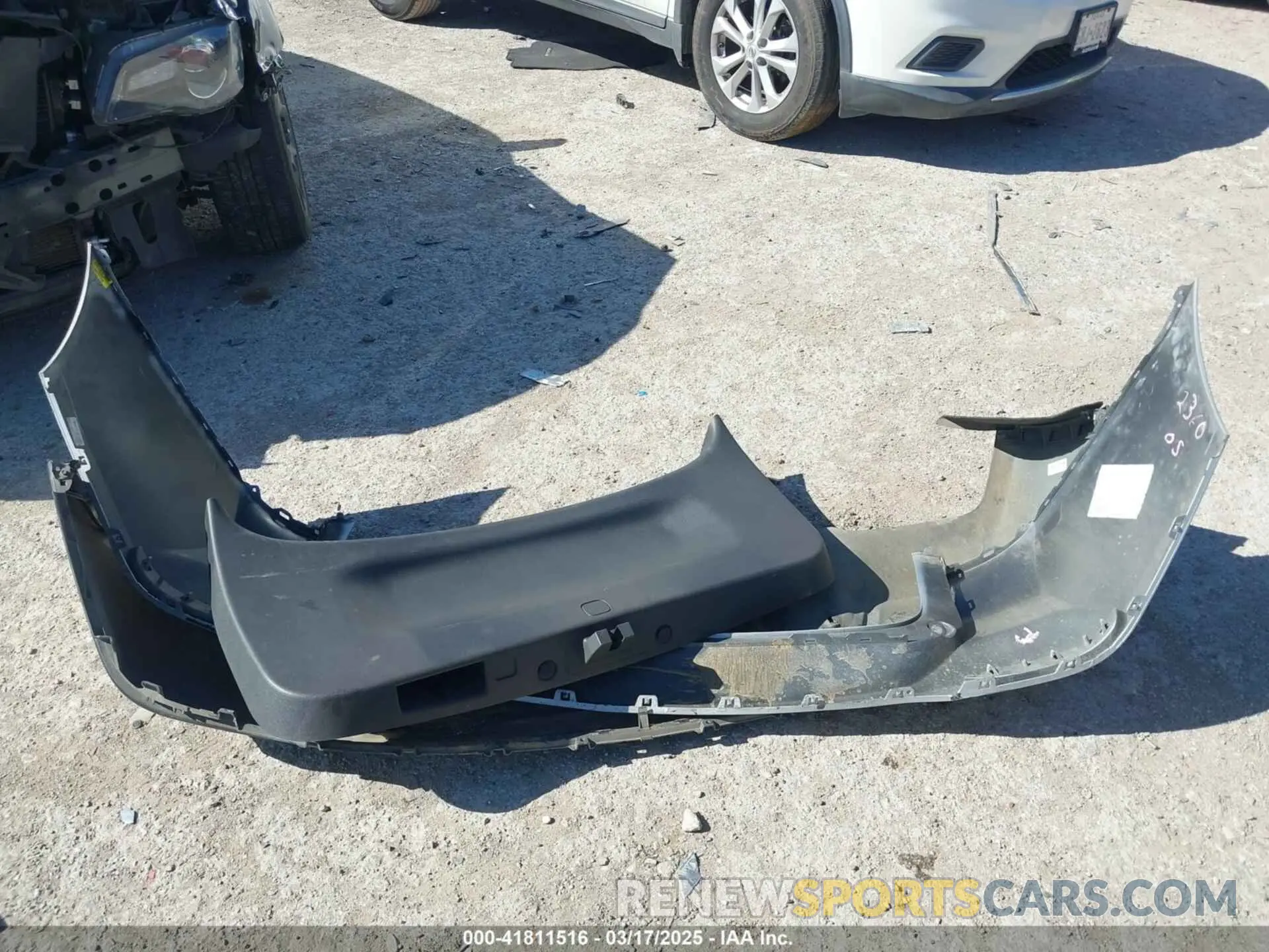 12 Photograph of a damaged car 3GNAXHEV4NS191691 CHEVROLET EQUINOX 2022