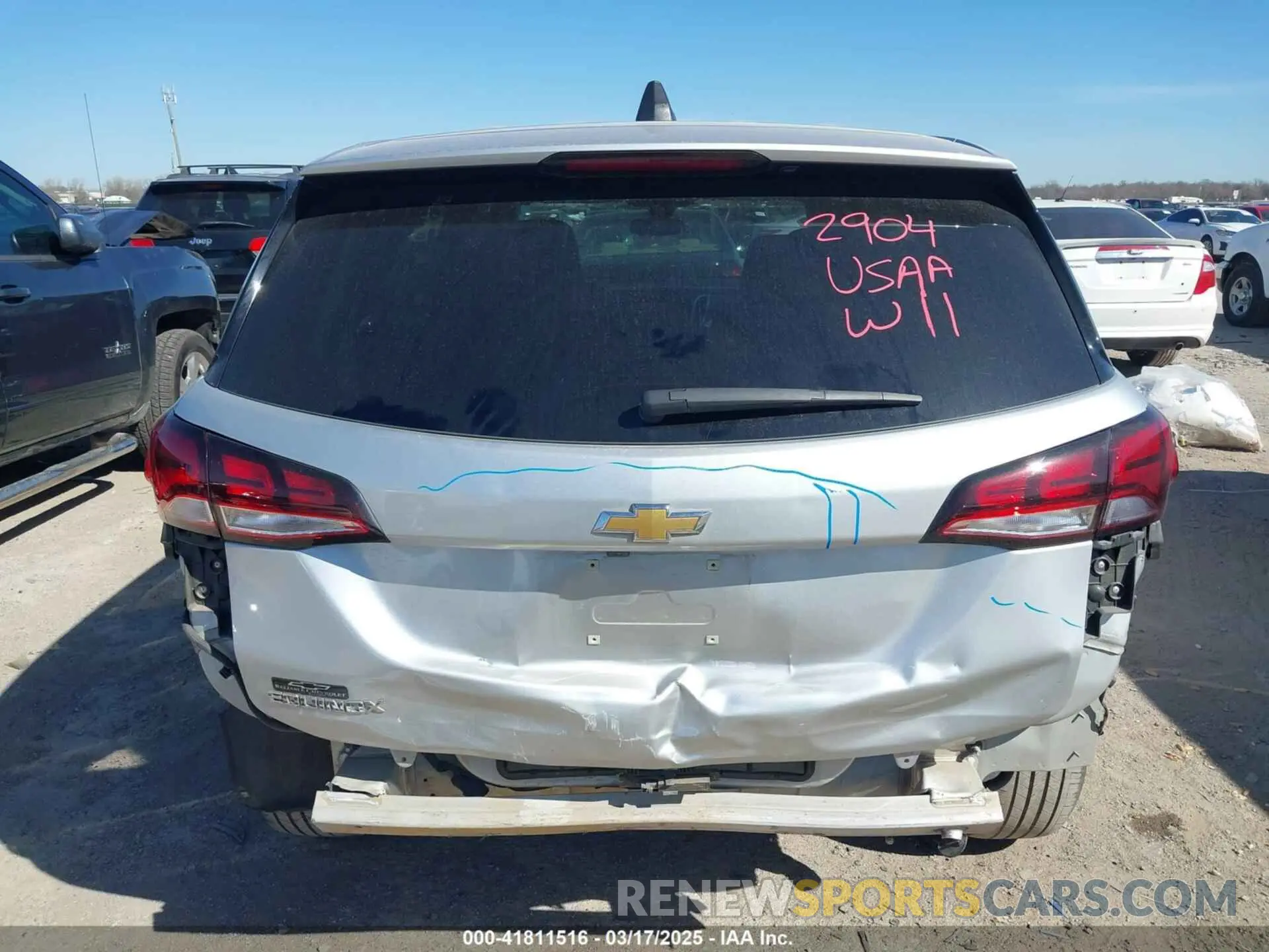 17 Photograph of a damaged car 3GNAXHEV4NS191691 CHEVROLET EQUINOX 2022