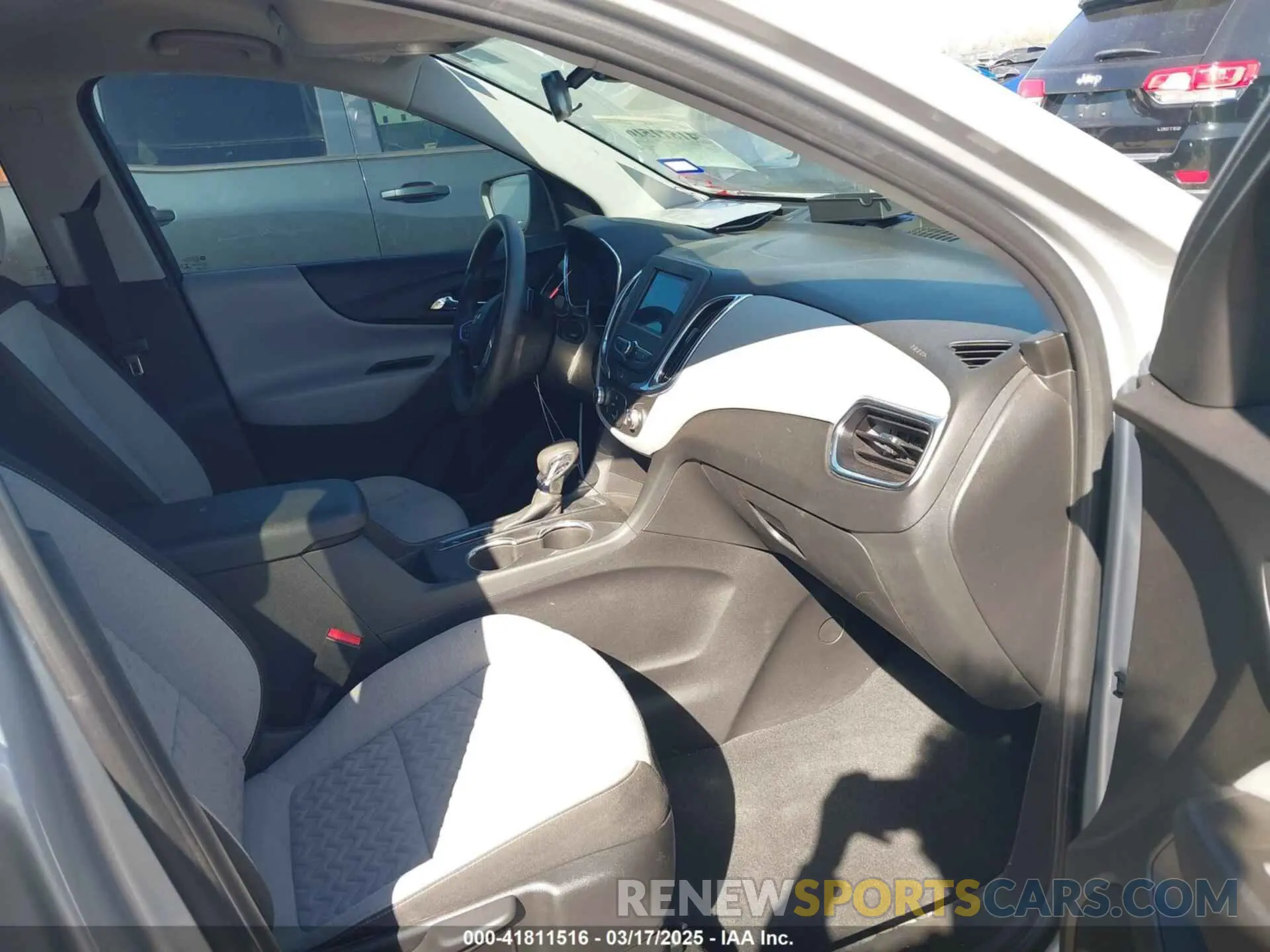 5 Photograph of a damaged car 3GNAXHEV4NS191691 CHEVROLET EQUINOX 2022