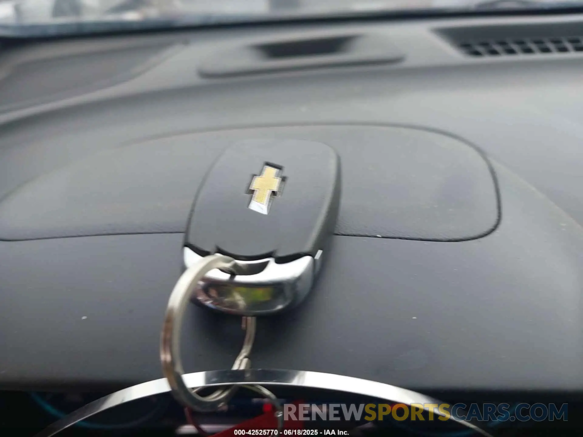 11 Photograph of a damaged car 3GNAXHEV4NS207341 CHEVROLET EQUINOX 2022