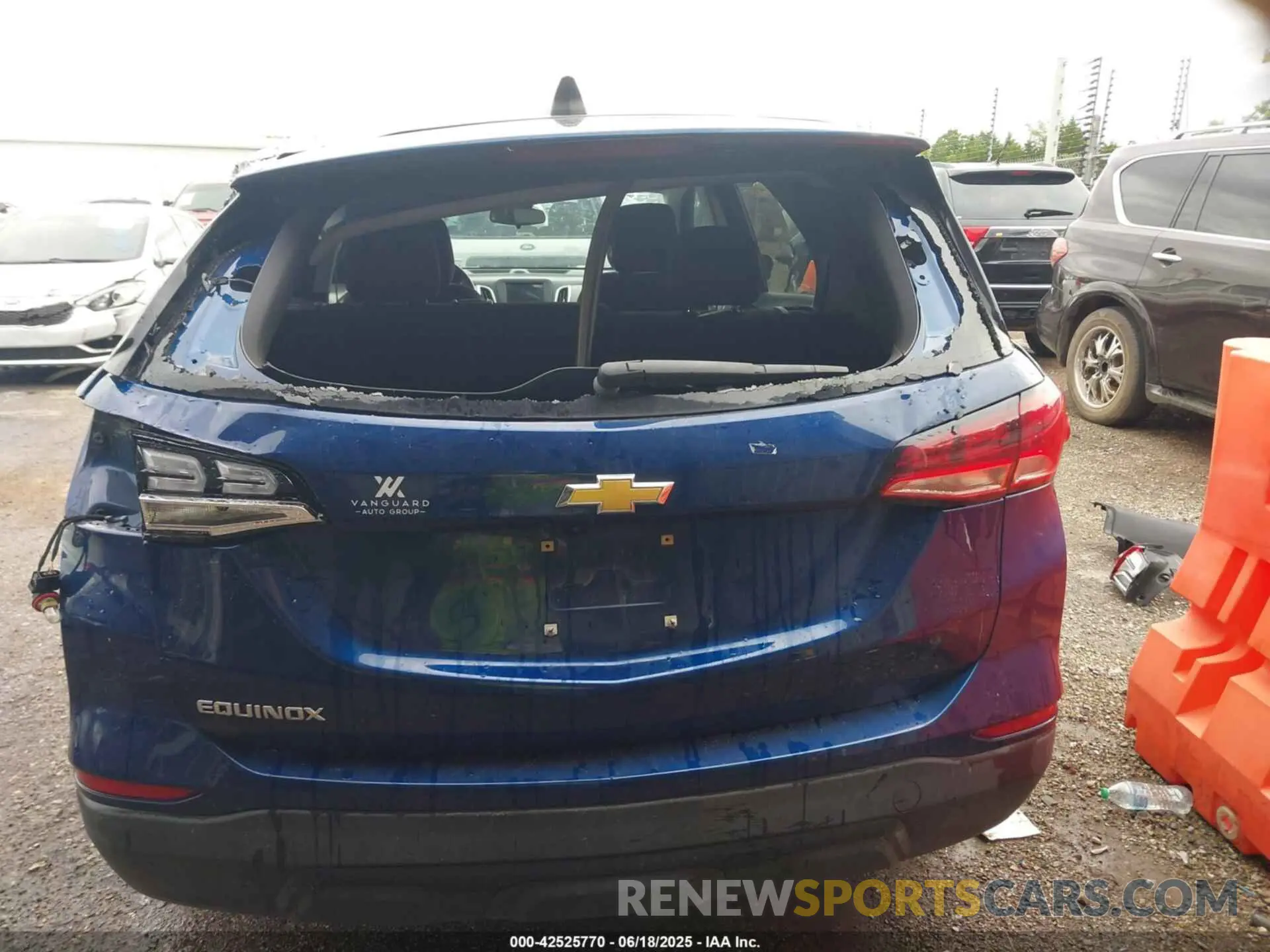 17 Photograph of a damaged car 3GNAXHEV4NS207341 CHEVROLET EQUINOX 2022