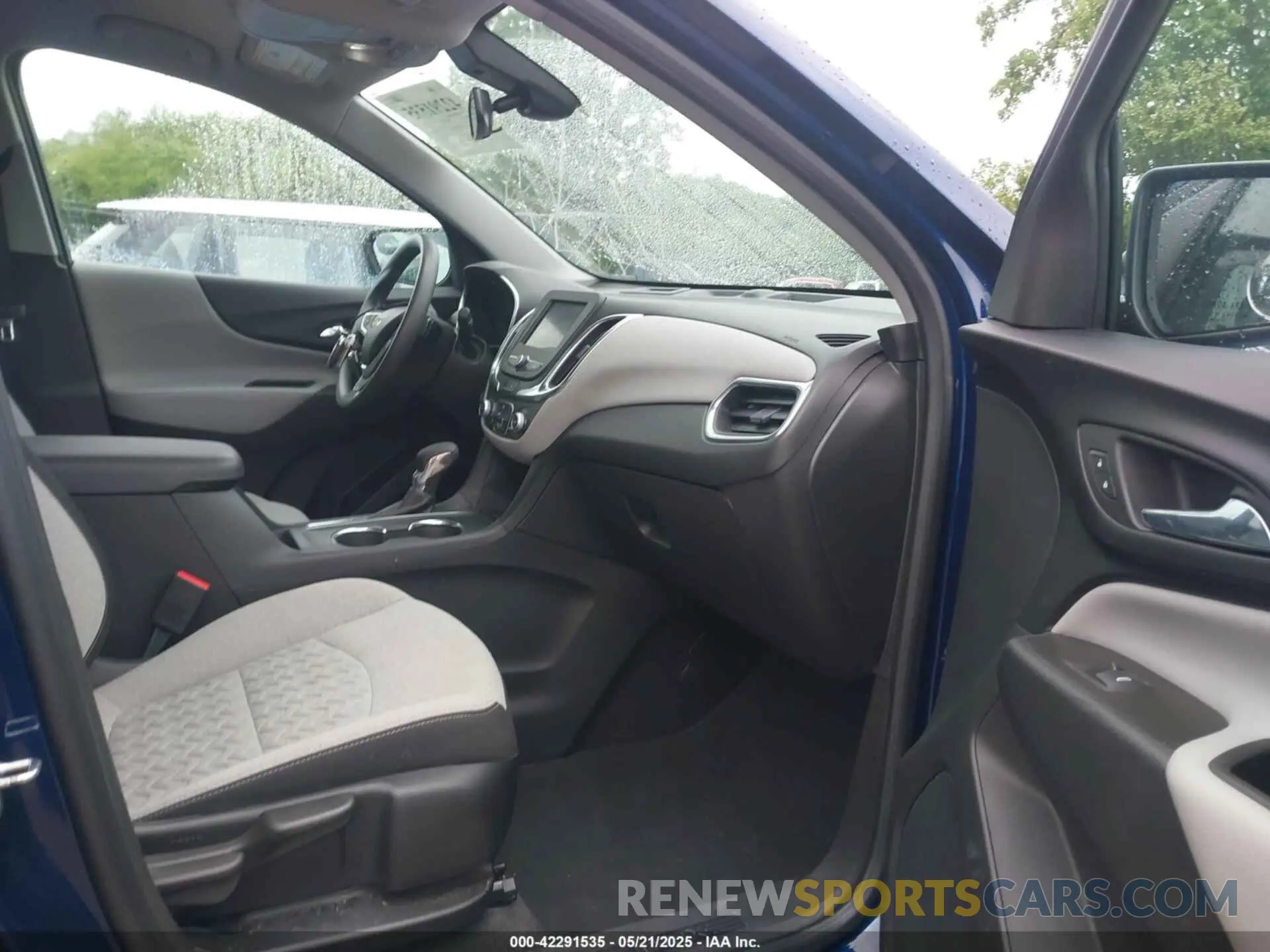 5 Photograph of a damaged car 3GNAXHEV4NS226939 CHEVROLET EQUINOX 2022