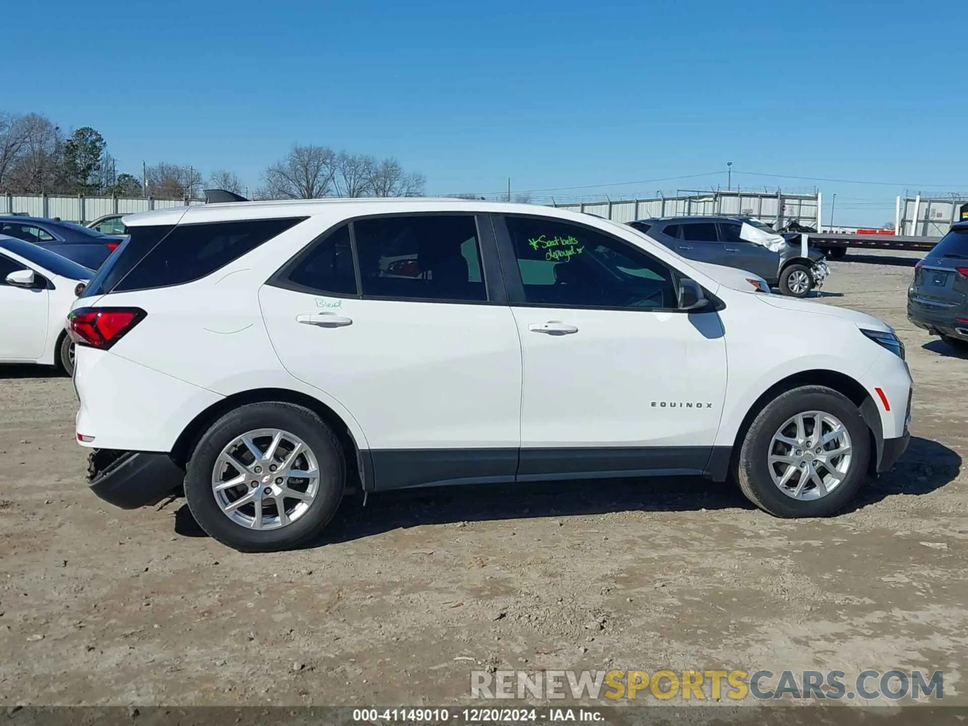 13 Photograph of a damaged car 3GNAXHEV5NS170333 CHEVROLET EQUINOX 2022