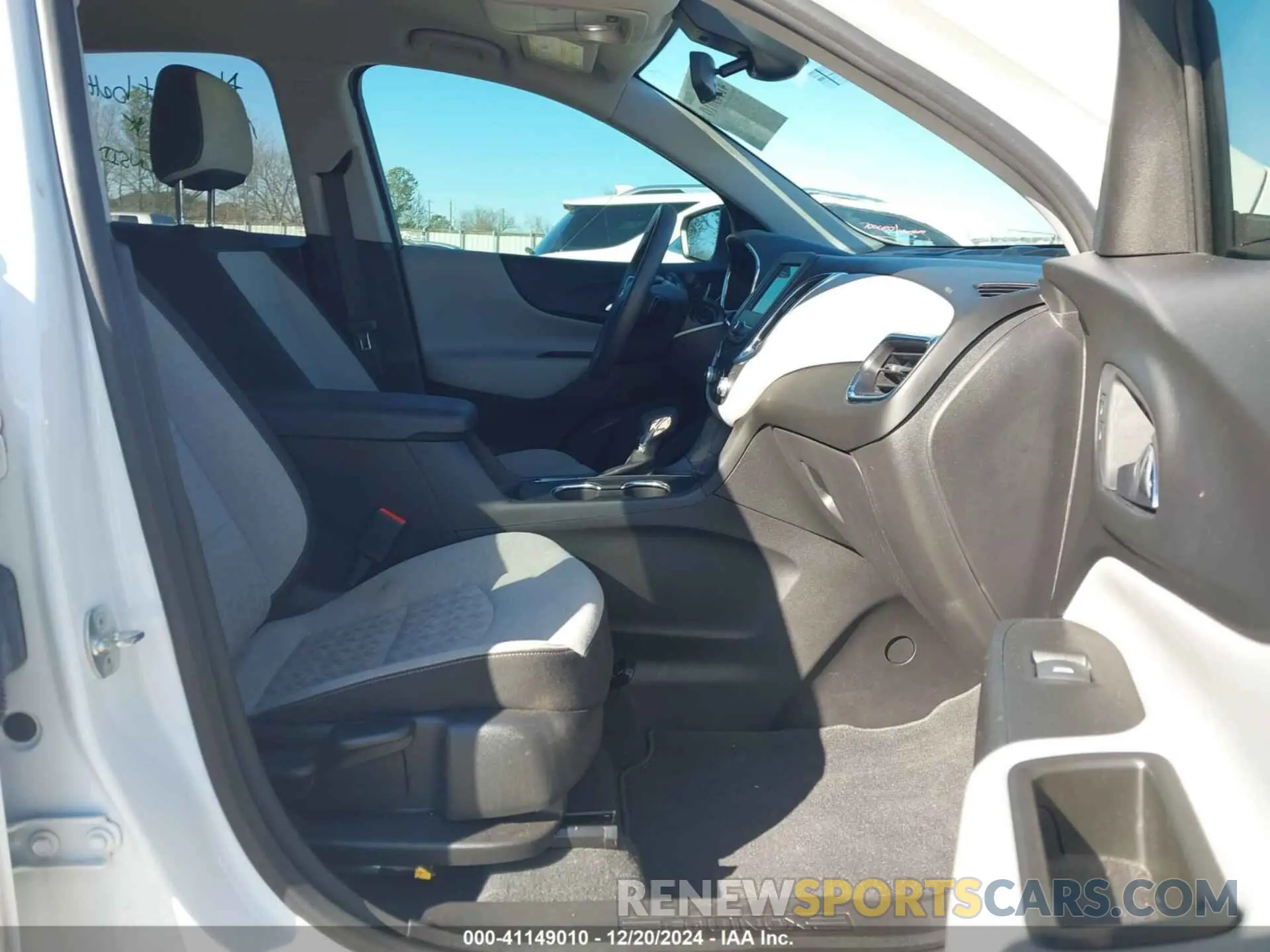 5 Photograph of a damaged car 3GNAXHEV5NS170333 CHEVROLET EQUINOX 2022